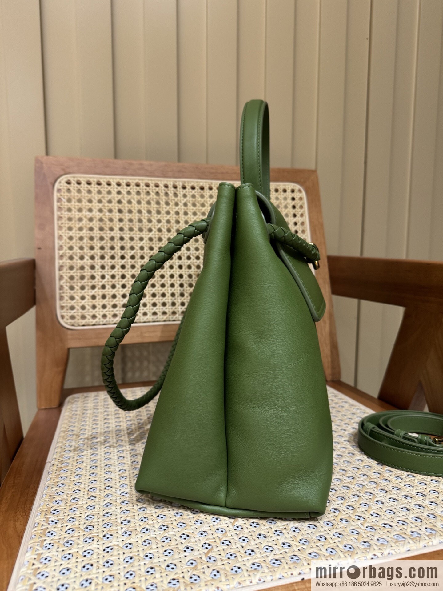 BV Ciao Ciao Handbag 817231 Matcha Green