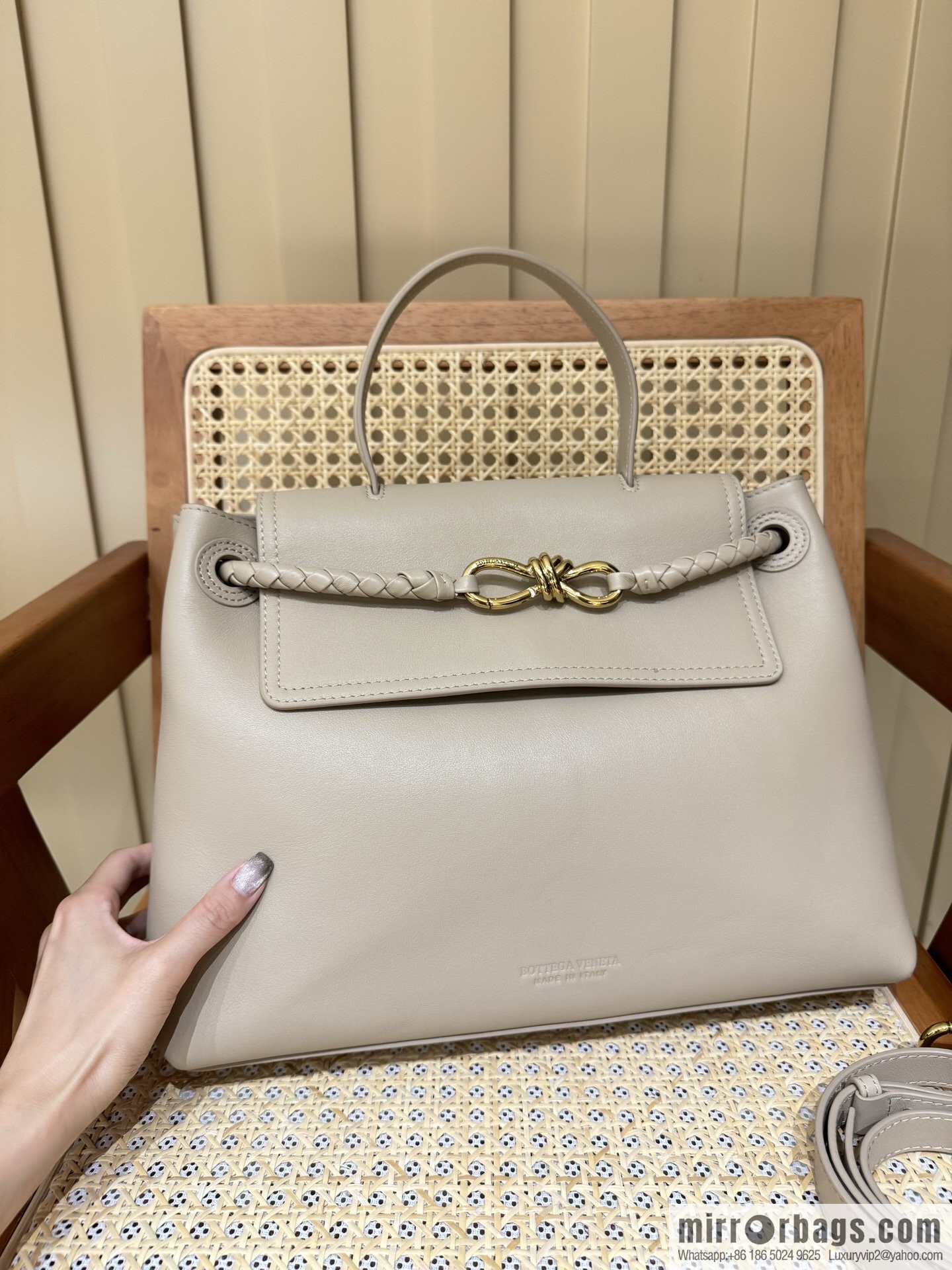 BV Ciao Ciao Handbag 817231 Hazel