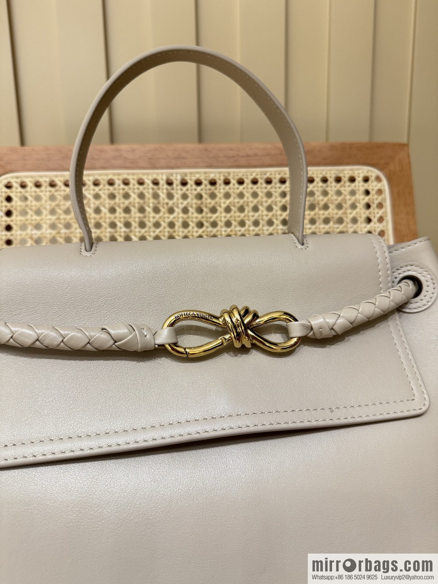 BV Ciao Ciao Handbag 817231 Hazel