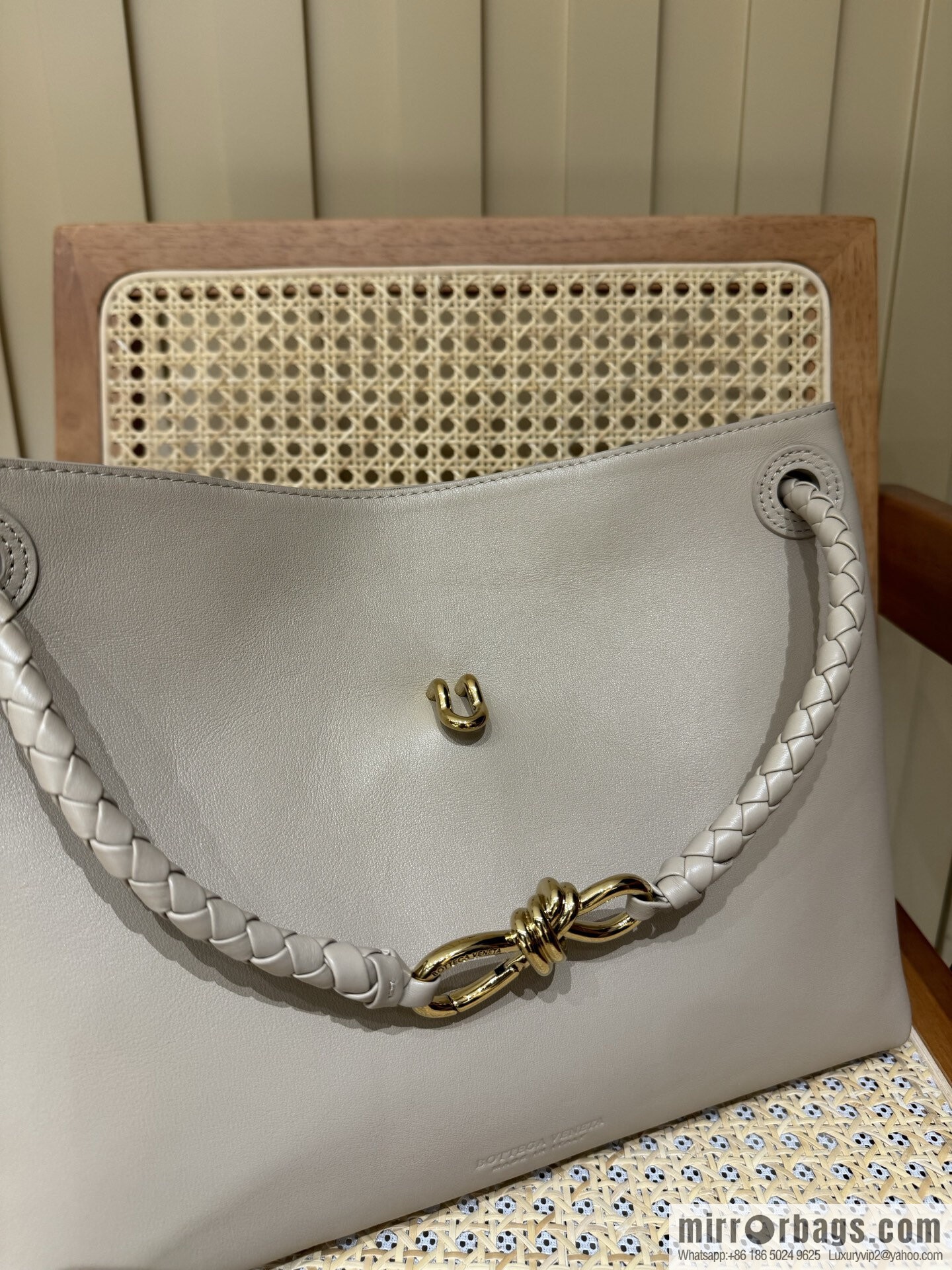 BV Ciao Ciao Handbag 817231 Hazel