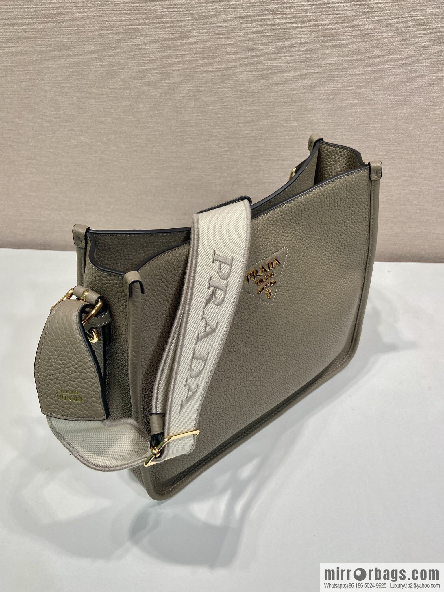 PRADA 👏 new fabric oblique span bag 👏 1BC073-1/large tote bag, grey