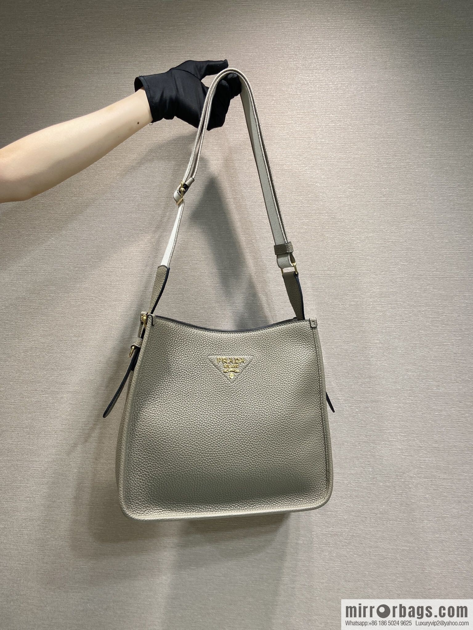 PRADA 👏 new fabric oblique span bag 👏 1BC073-1/large tote bag, grey