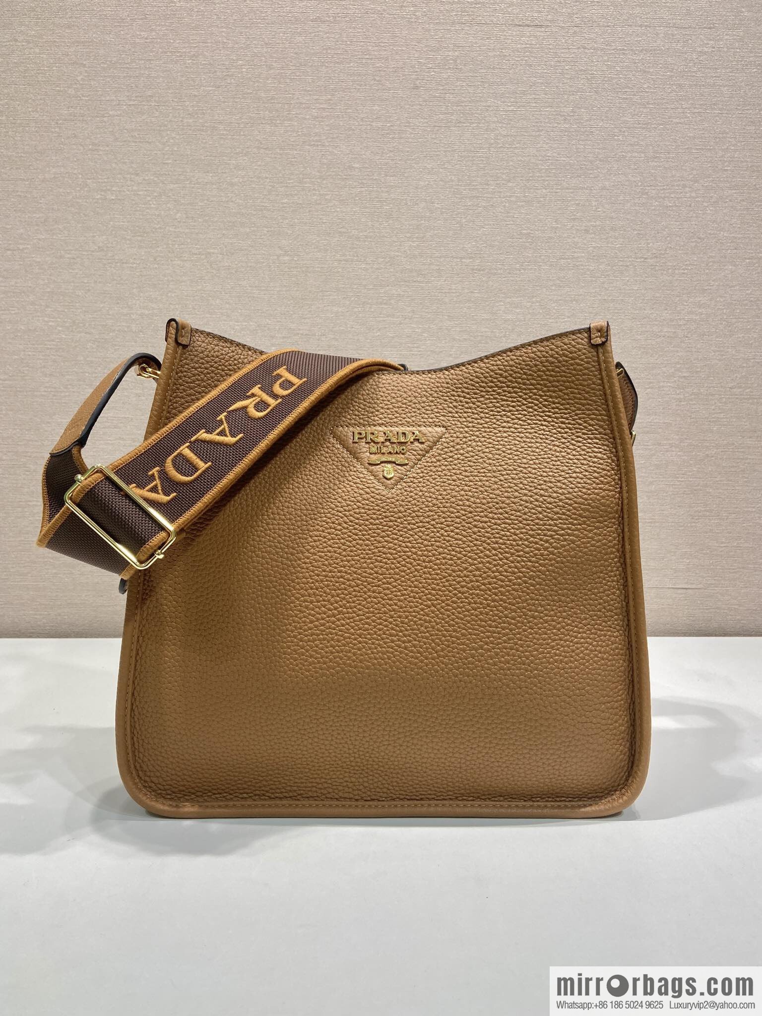 PRADA 👏 new fabric oblique span bag 👏 1BC073-1/large tote bag, caramel color