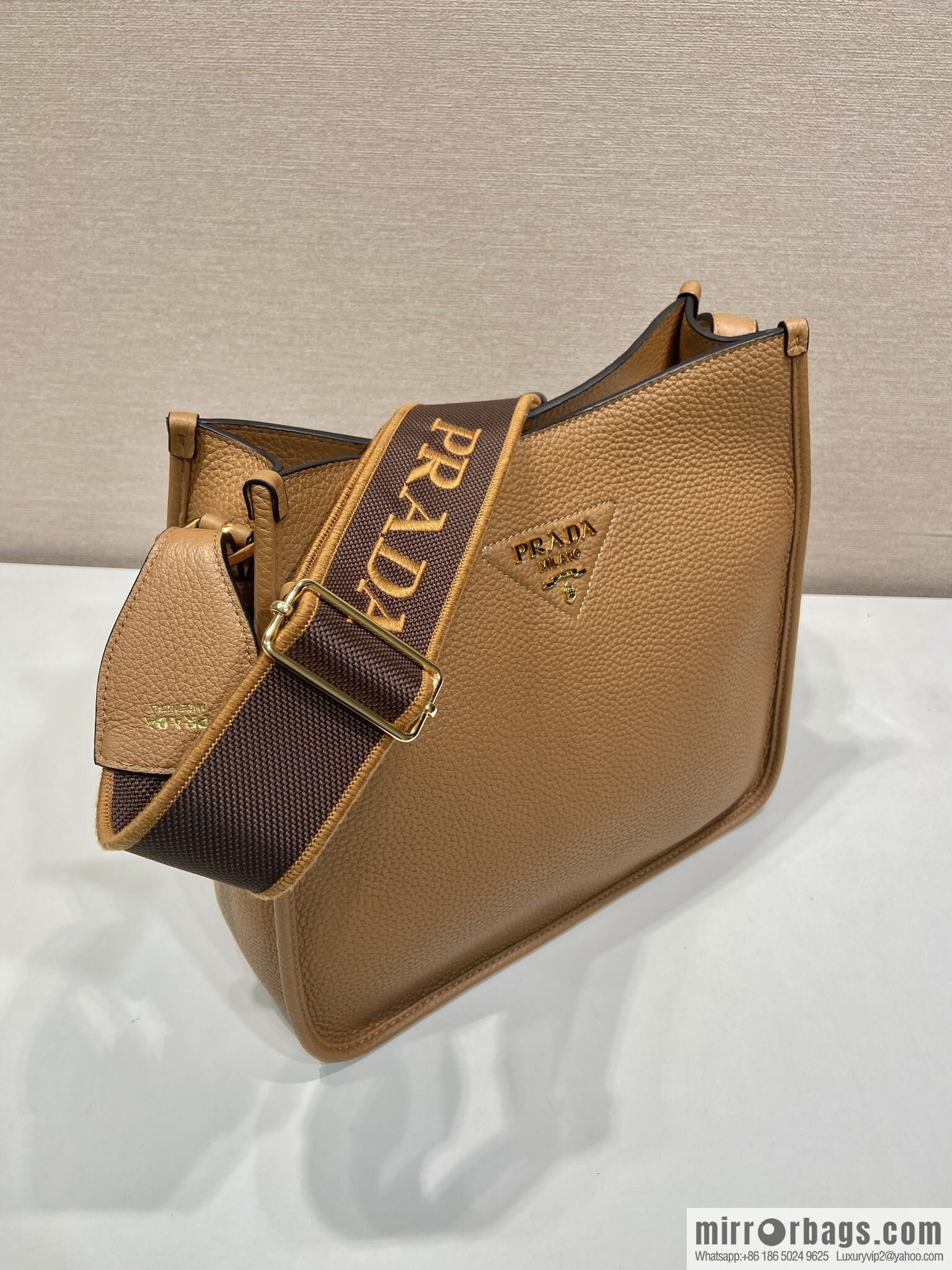 PRADA 👏 new fabric oblique span bag 👏 1BC073-1/large tote bag, caramel color