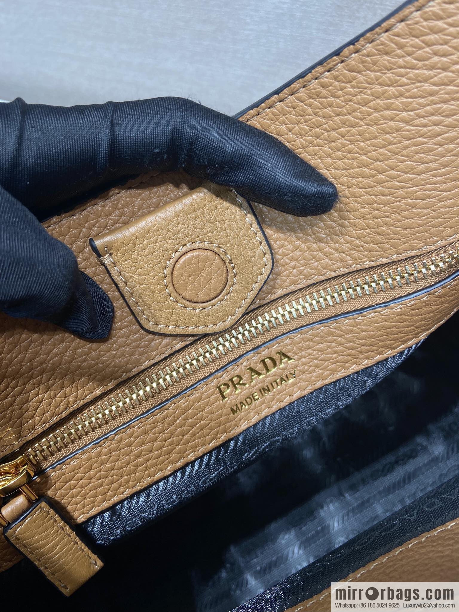 PRADA 👏 new fabric oblique span bag 👏 1BC073-1/large tote bag, caramel color