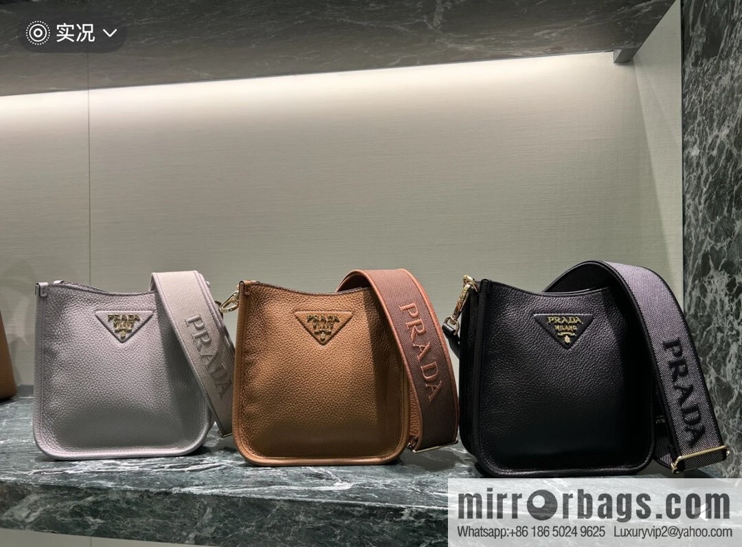 PRADA 👏 new shoulder strap bag 👏 1BH191-1/tote bag, black