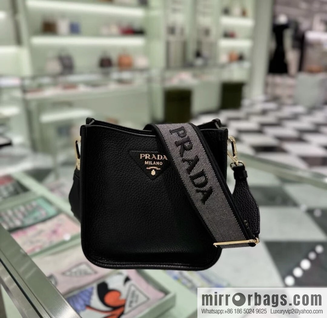 PRADA 👏 new shoulder strap bag 👏 1BH191-1/tote bag, black