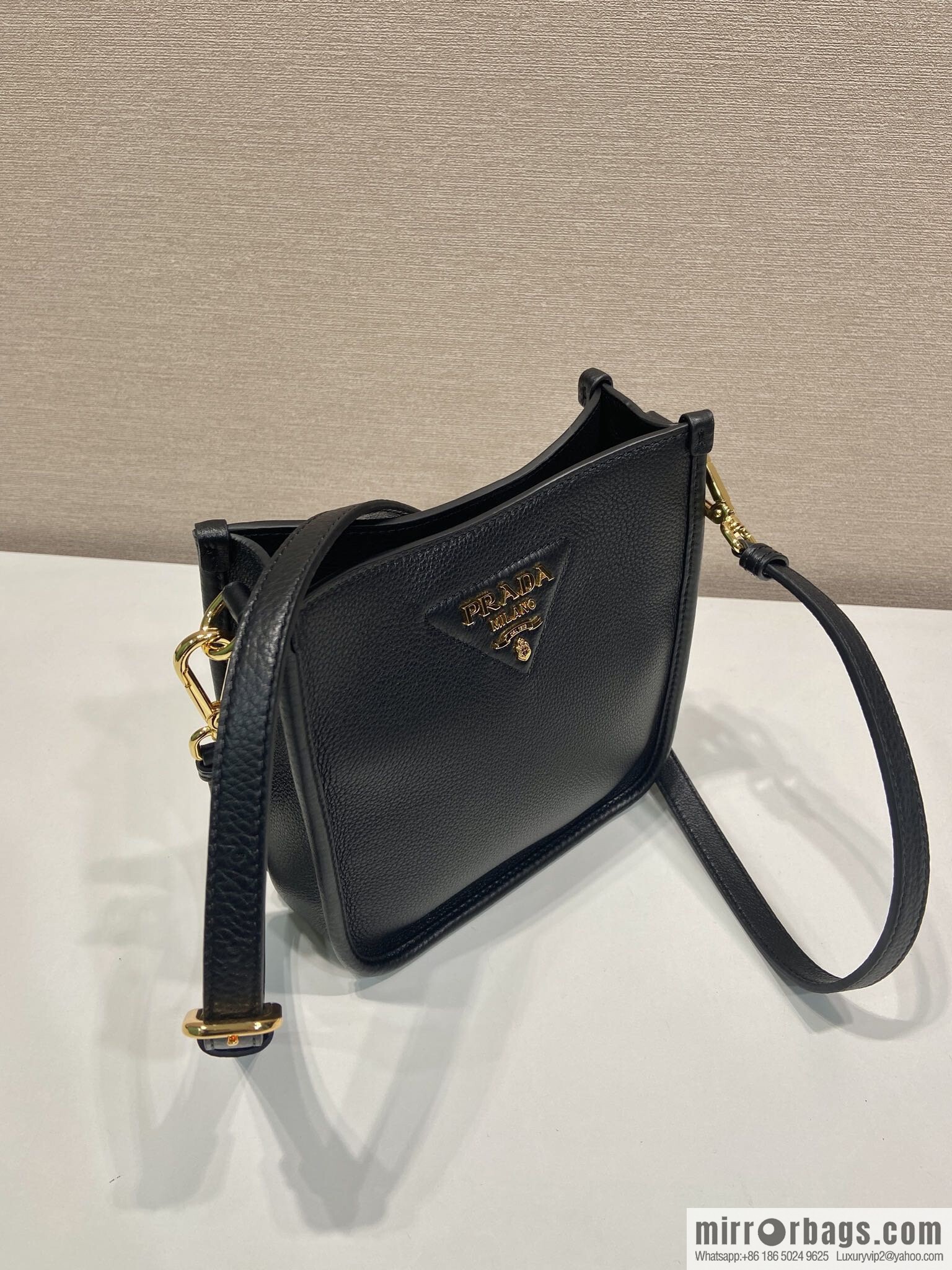 PRADA 👏 new shoulder strap bag 👏 1BH191-1/tote bag, black