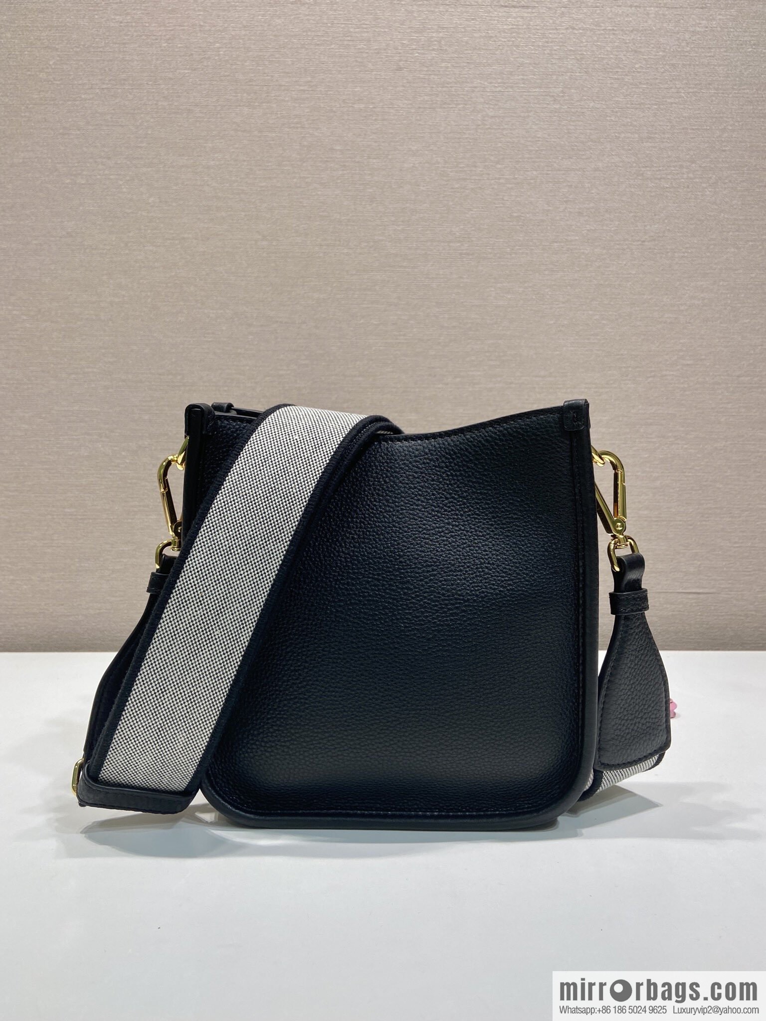 PRADA 👏 new shoulder strap bag 👏 1BH191-1/tote bag, black