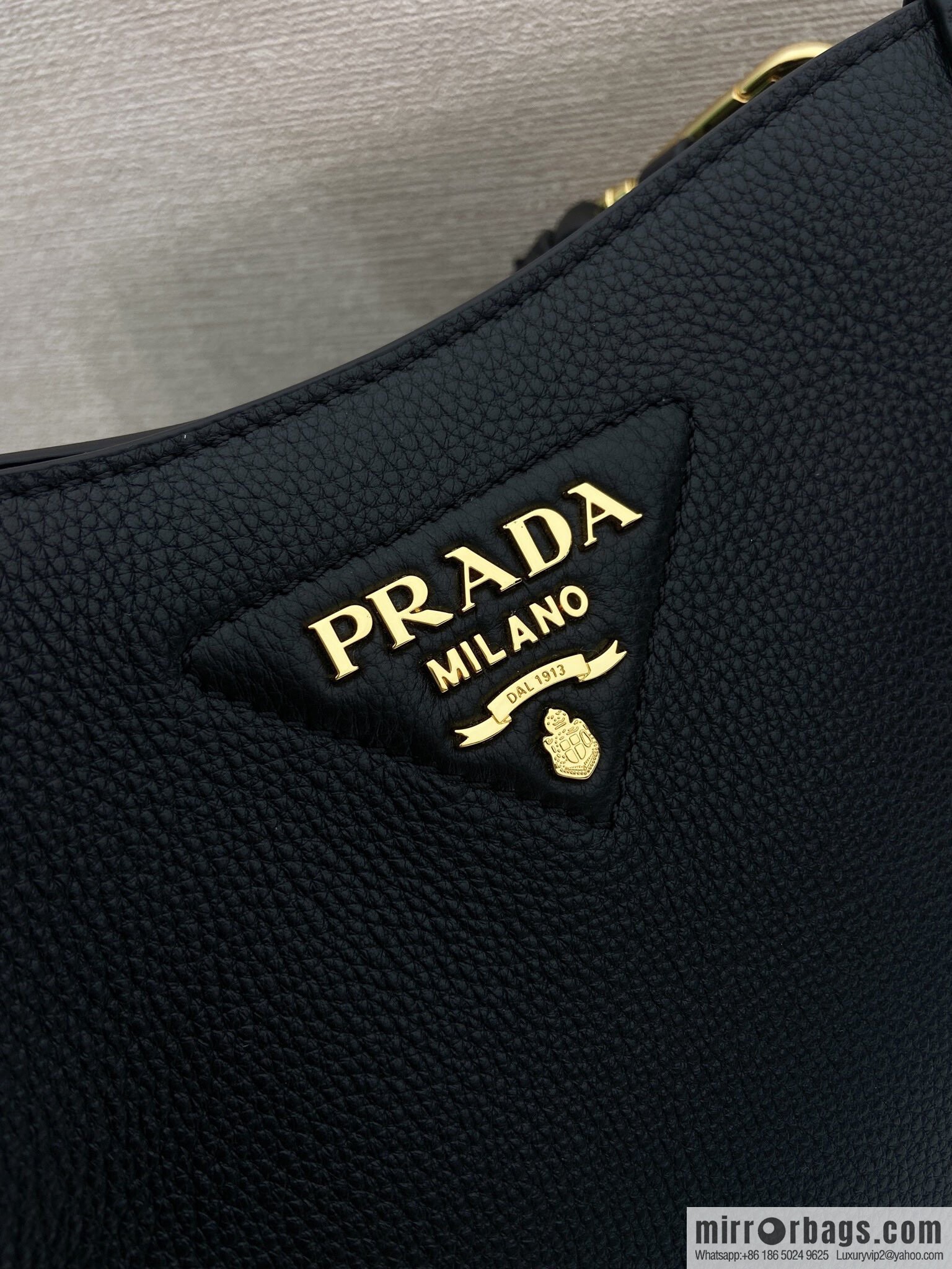 PRADA 👏 new shoulder strap bag 👏 1BH191-1/tote bag, black