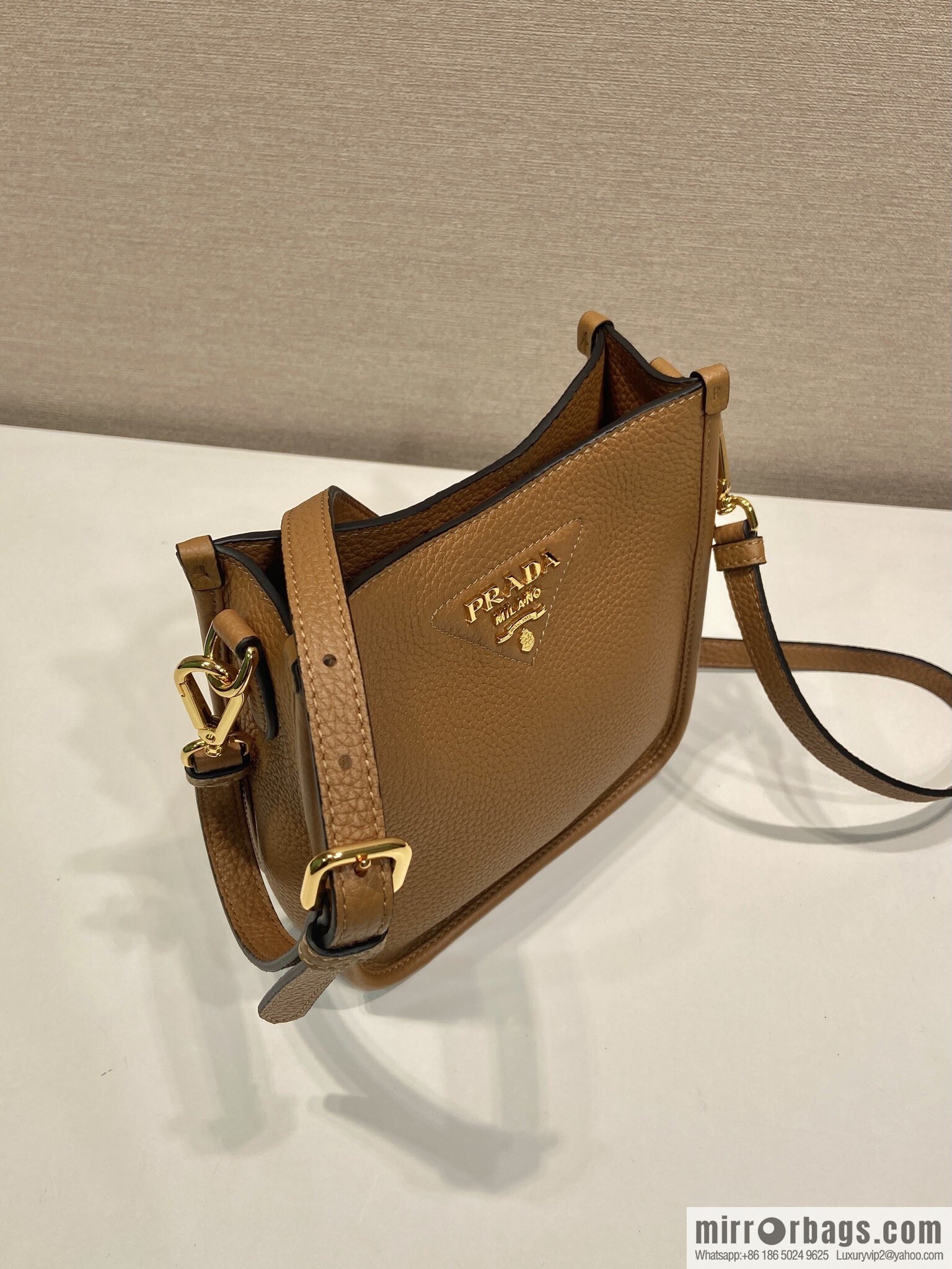 PRADA 👏 new shoulder strap bag 👏 1BH191-1/tote bag, caramel color