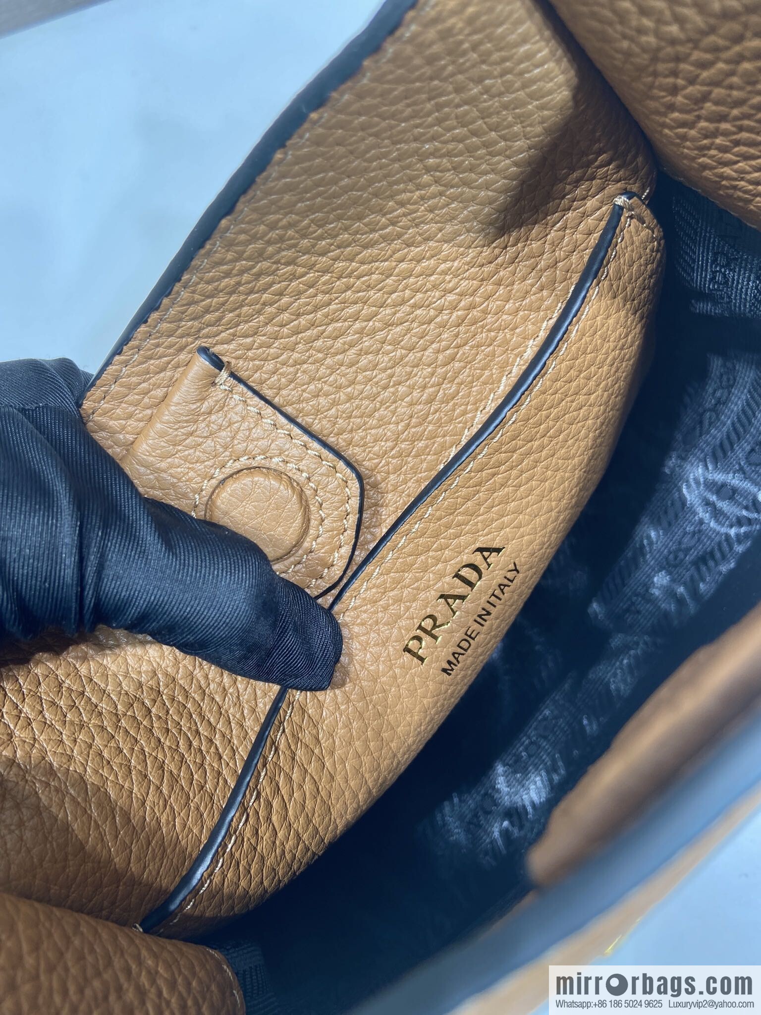 PRADA 👏 new shoulder strap bag 👏 1BH191-1/tote bag, caramel color