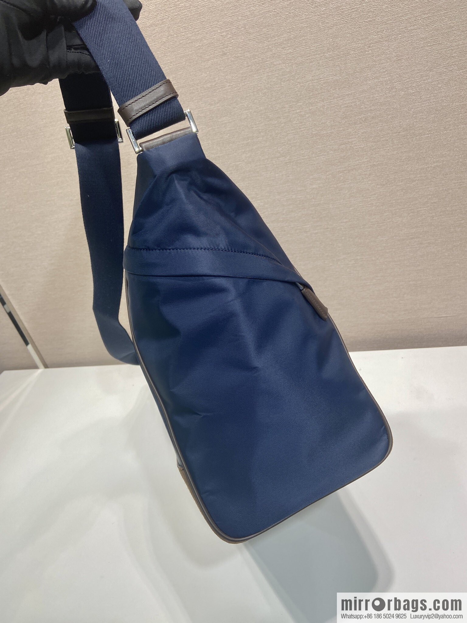 PRADA 🎉 new mailman bag 🎉 2VH180 new 🎉🎉 blue