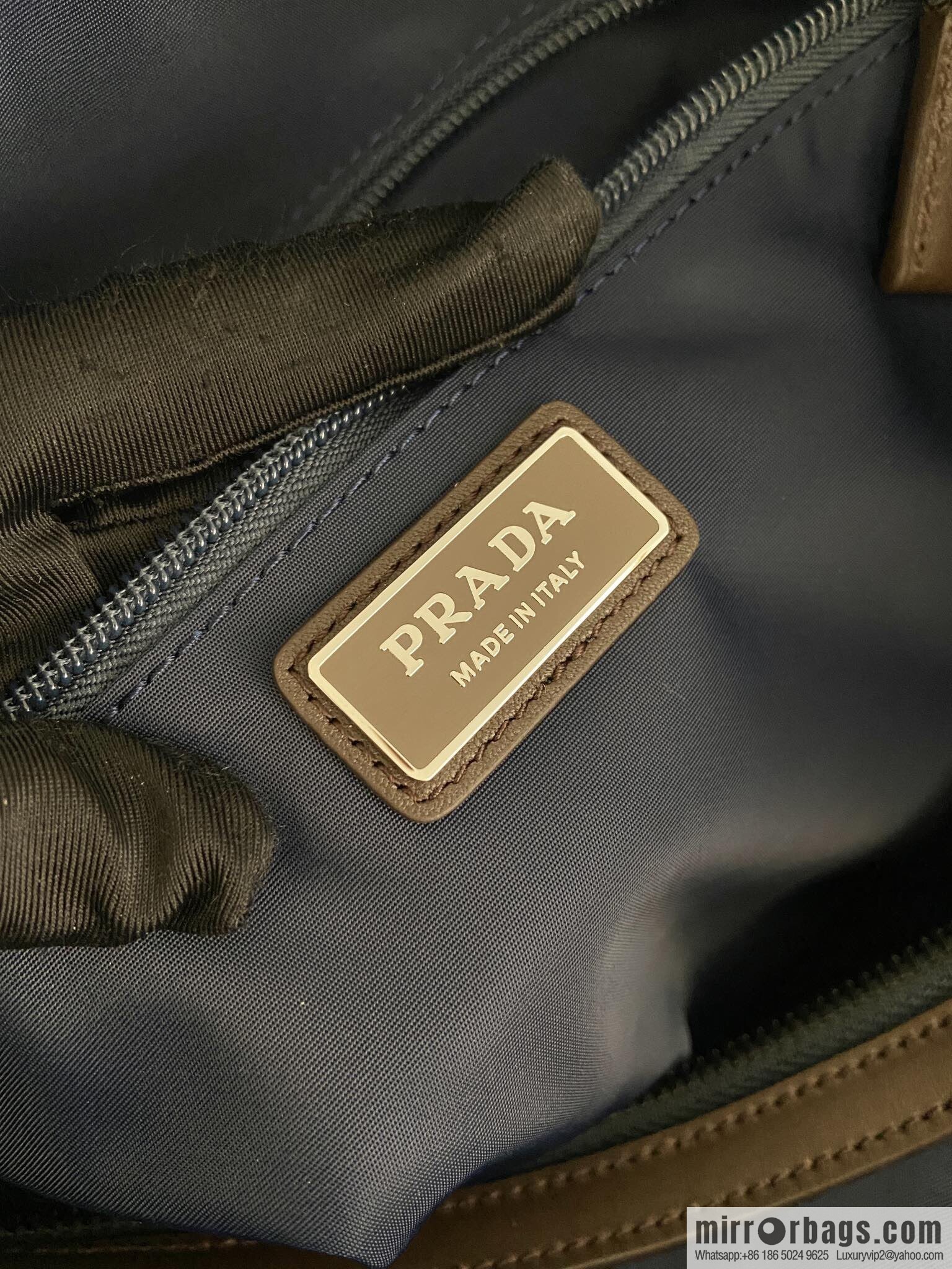 PRADA 🎉 new mailman bag 🎉 2VH180 new 🎉🎉 blue