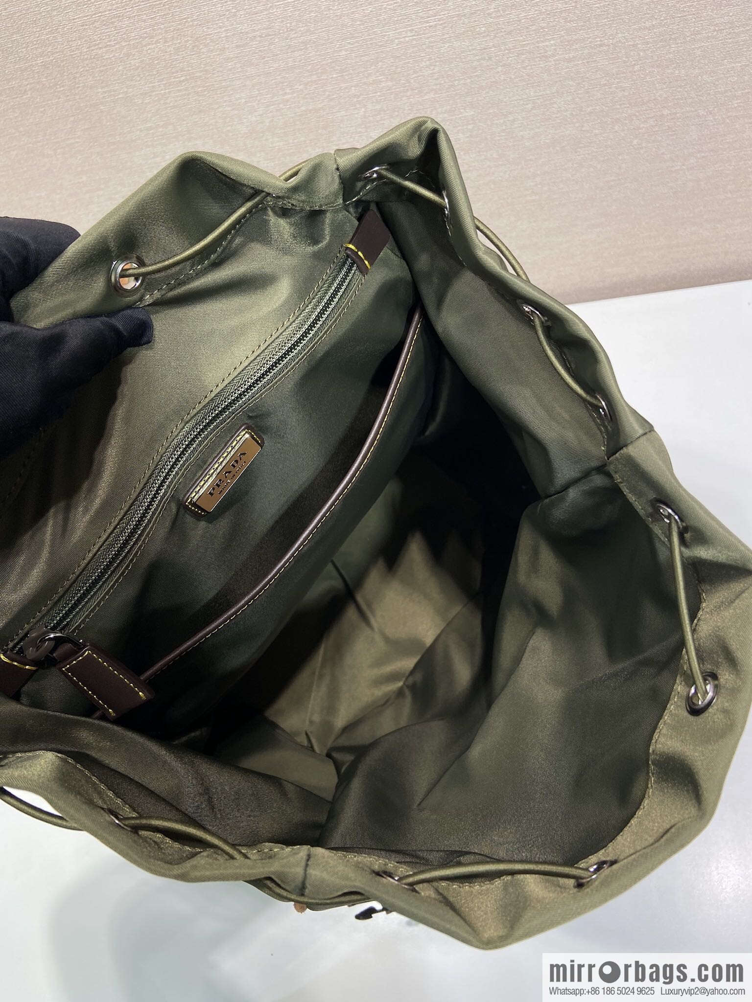 PRADA 🎉 new shoulder strap 🎉 2VZ135 new color 🎉🎉 army green