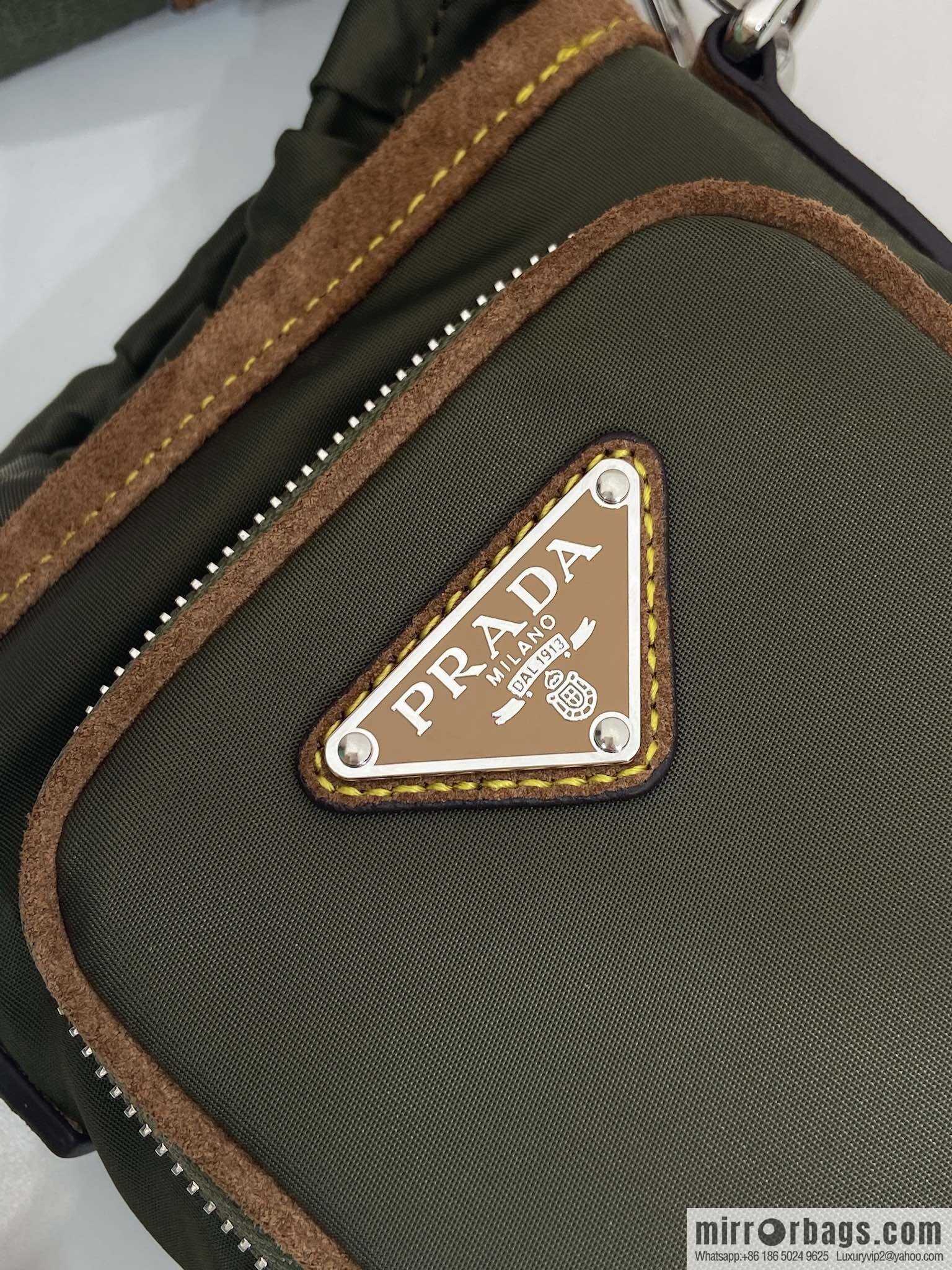 PRADA 🎉 new mobile phone case 🎉 2ZH155 cork color🎉👏