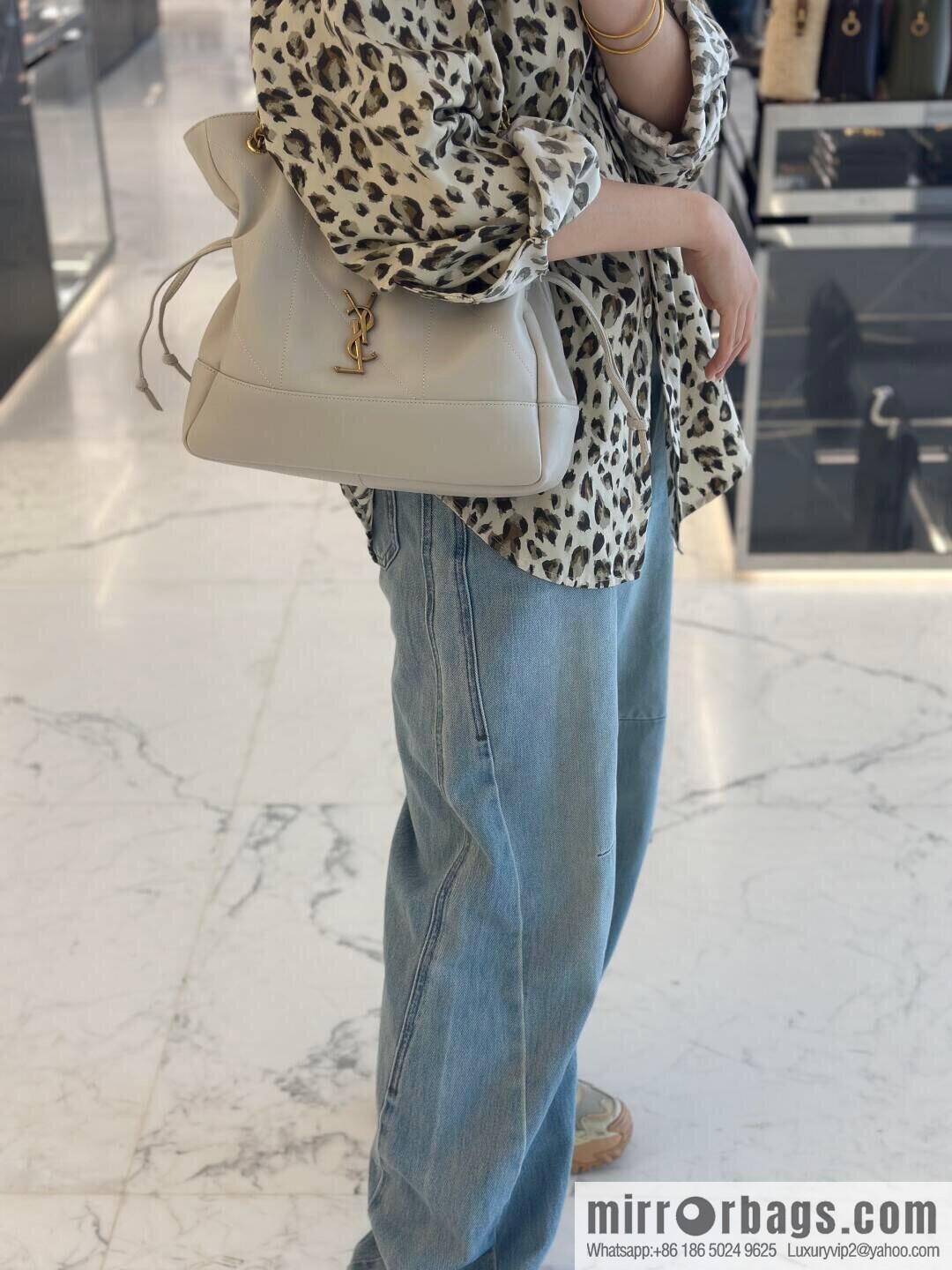 YSL 𝗝𝗮𝗺𝗶𝗲 𝟰.𝟯 small 𝗣𝗢𝗖𝗛𝗢𝗡_ lucky bag bucket bag 833948 white