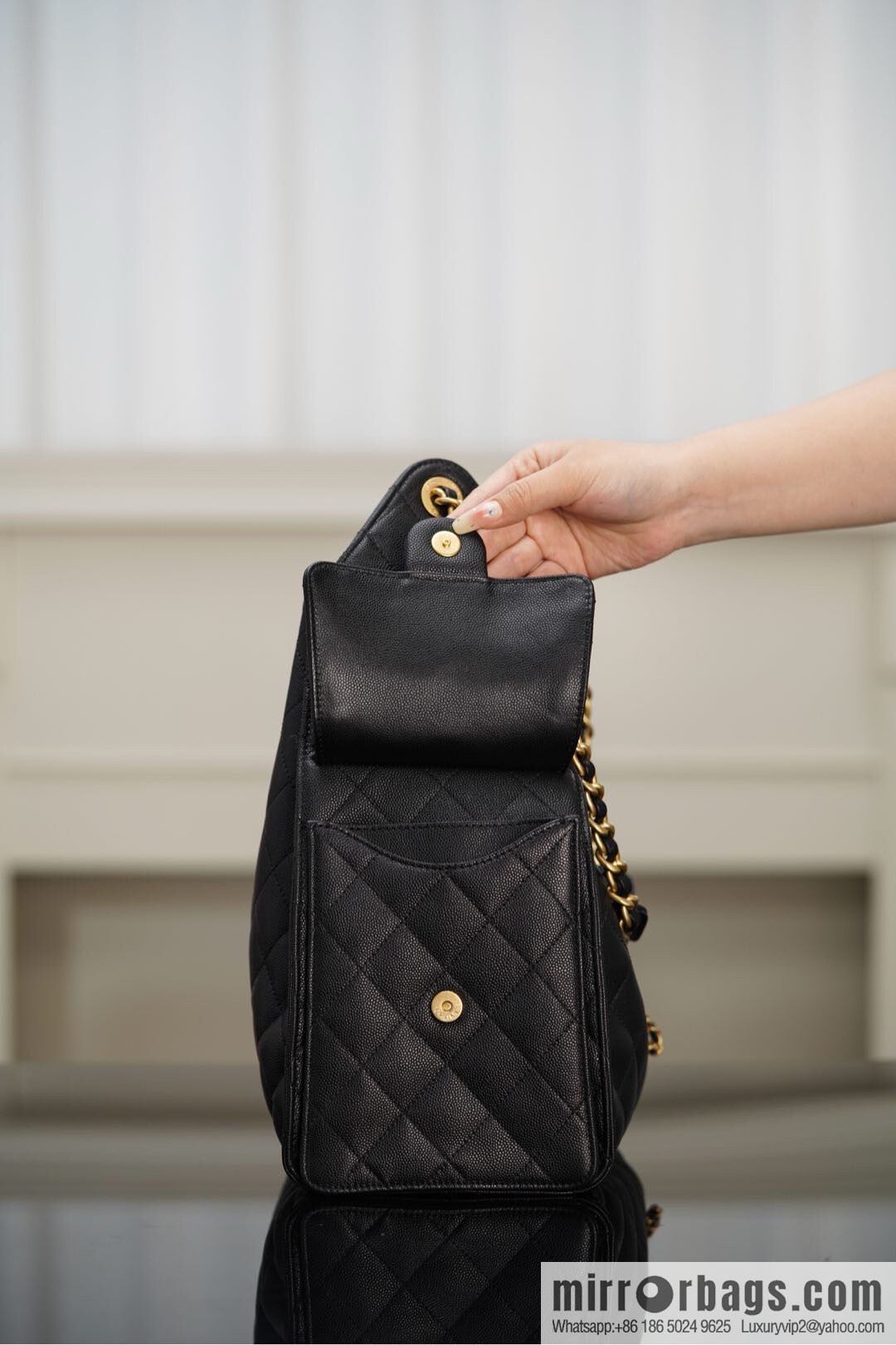 𝐂𝐡𝐚𝐧𝐞𝐥 𝟐𝟓𝐬 𝐡𝐨𝐛𝐨 𝐛𝐚𝐠 Drawstring Bucket Bag, Black Gold Caviar, Large ✔️ AS5311