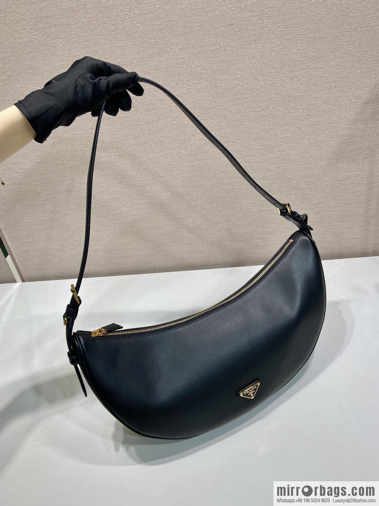 PRADA 🎉 New 🎉 1BC255 Underarm Bag 🎉🎉 Black
