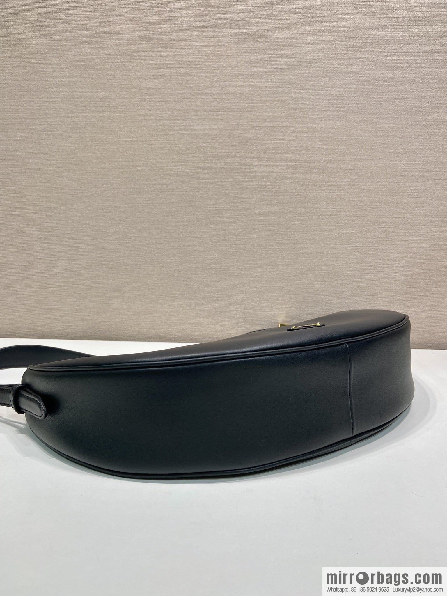 PRADA 🎉 New 🎉 1BC255 Underarm Bag 🎉🎉 Black