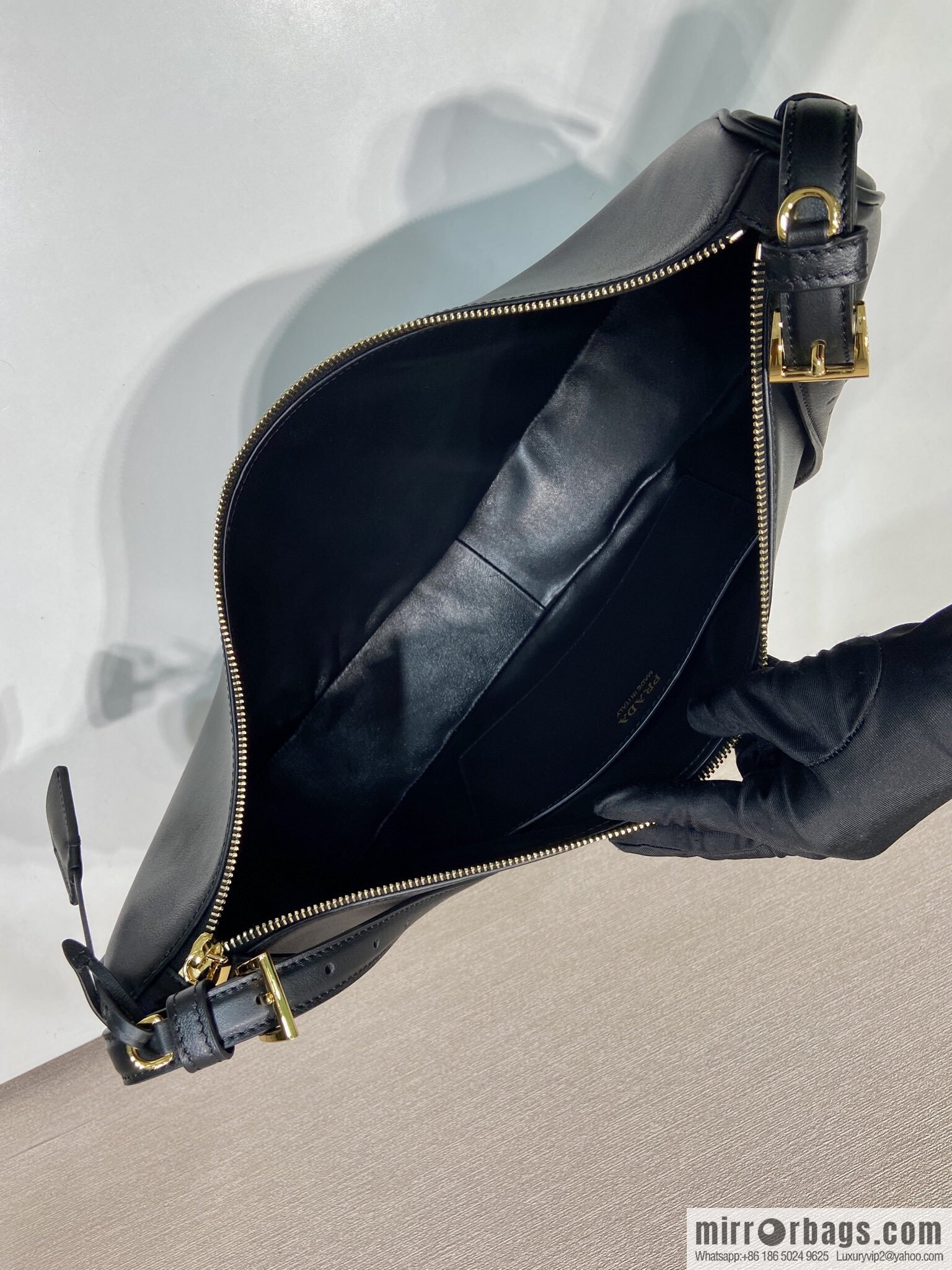 PRADA 🎉 New 🎉 1BC255 Underarm Bag 🎉🎉 Black