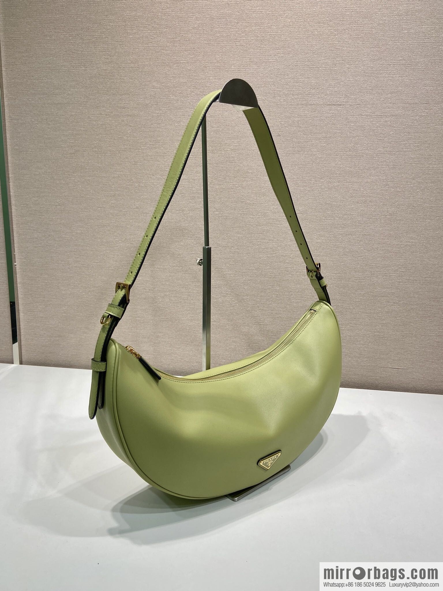 PRADA 🎉 new 🎉 1BC255 armpit bag 🎉🎉 avocado green