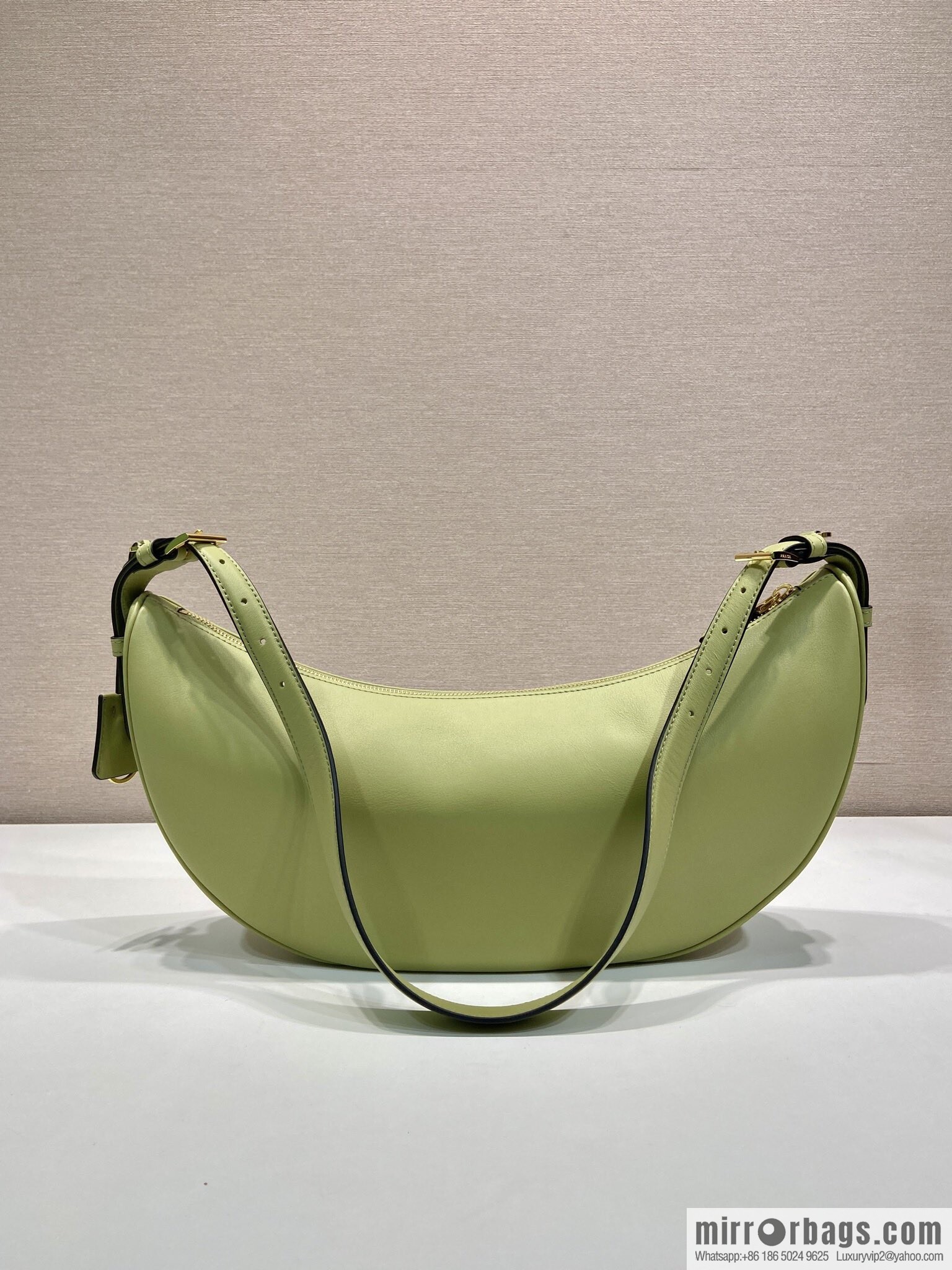 PRADA 🎉 new 🎉 1BC255 armpit bag 🎉🎉 avocado green