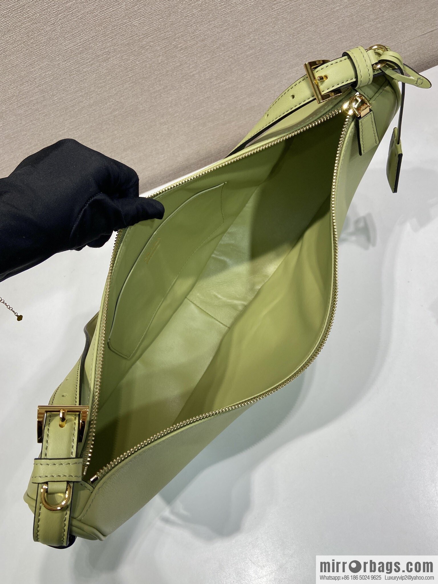 PRADA 🎉 new 🎉 1BC255 armpit bag 🎉🎉 avocado green