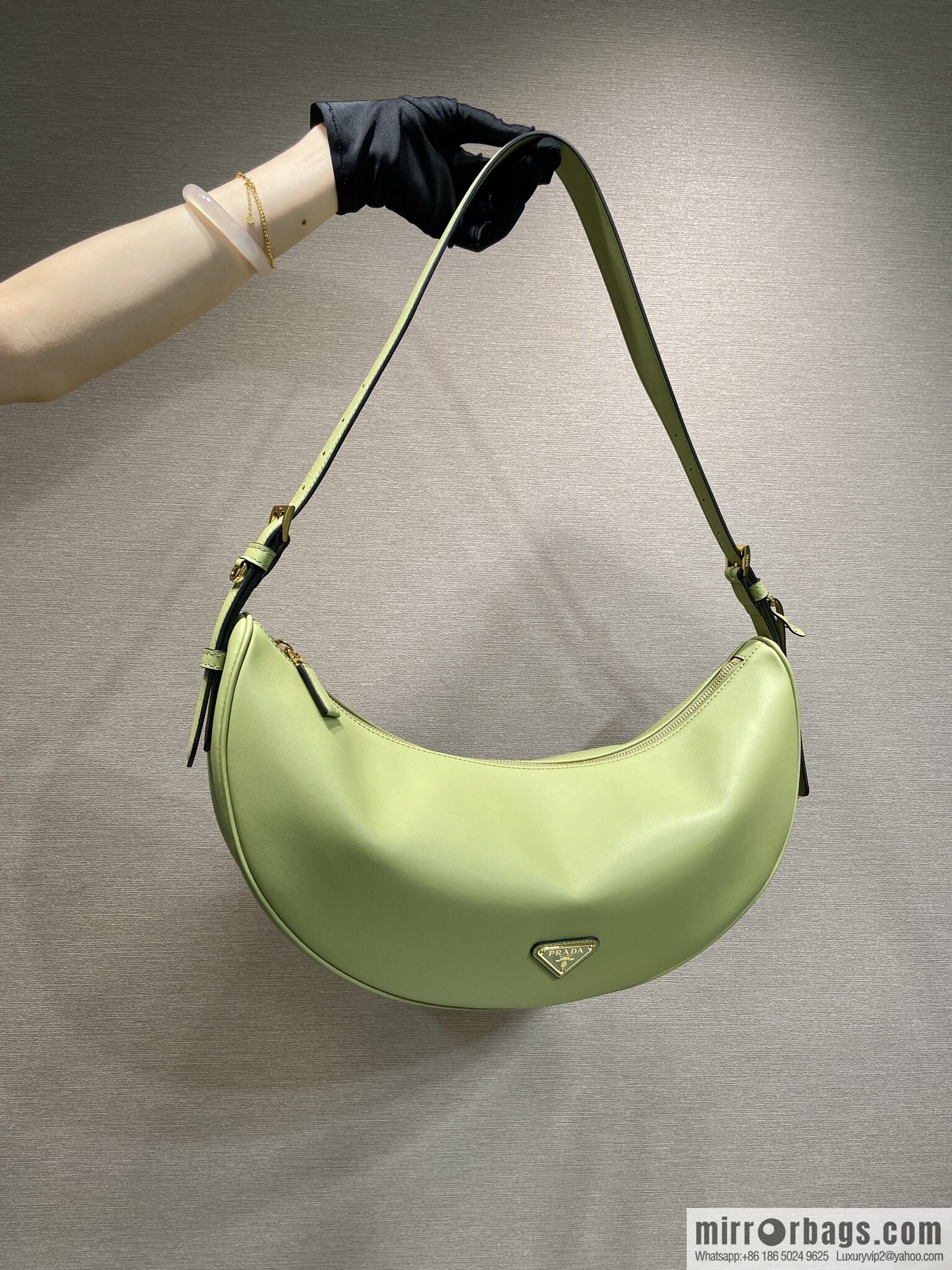 PRADA 🎉 new 🎉 1BC255 armpit bag 🎉🎉 avocado green
