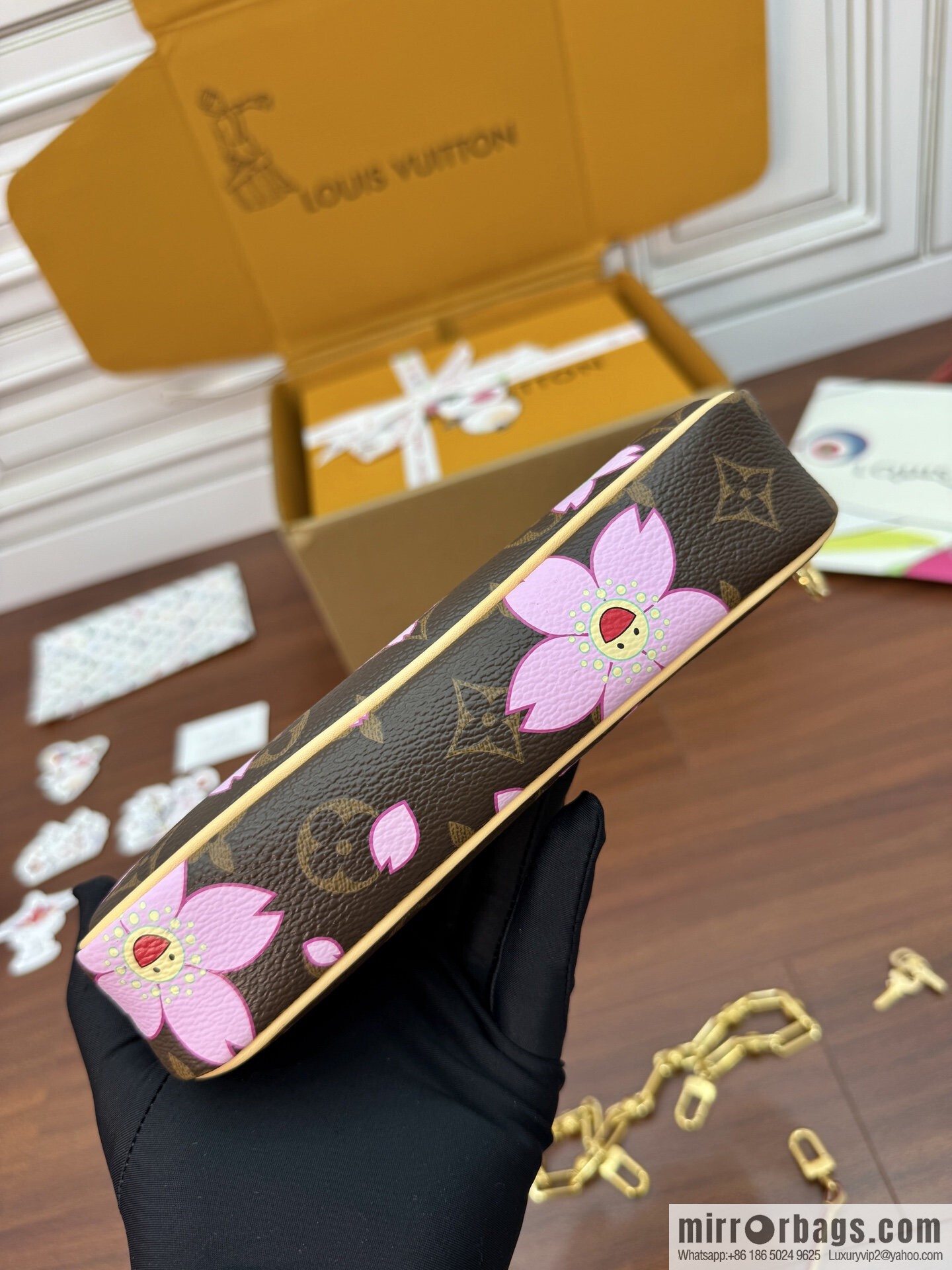 LV M13666 LV x TM Pochette Accessoires