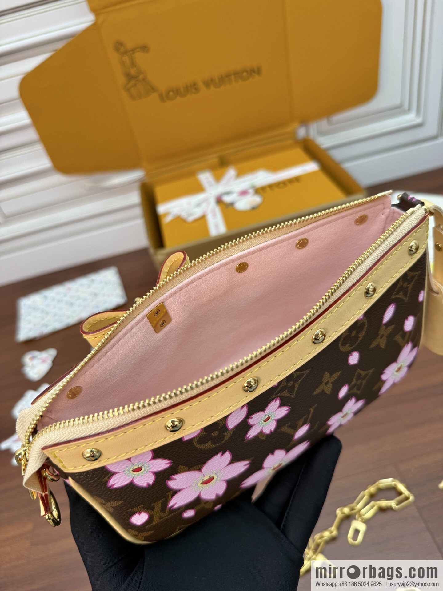 LV M13666 LV x TM Pochette Accessoires