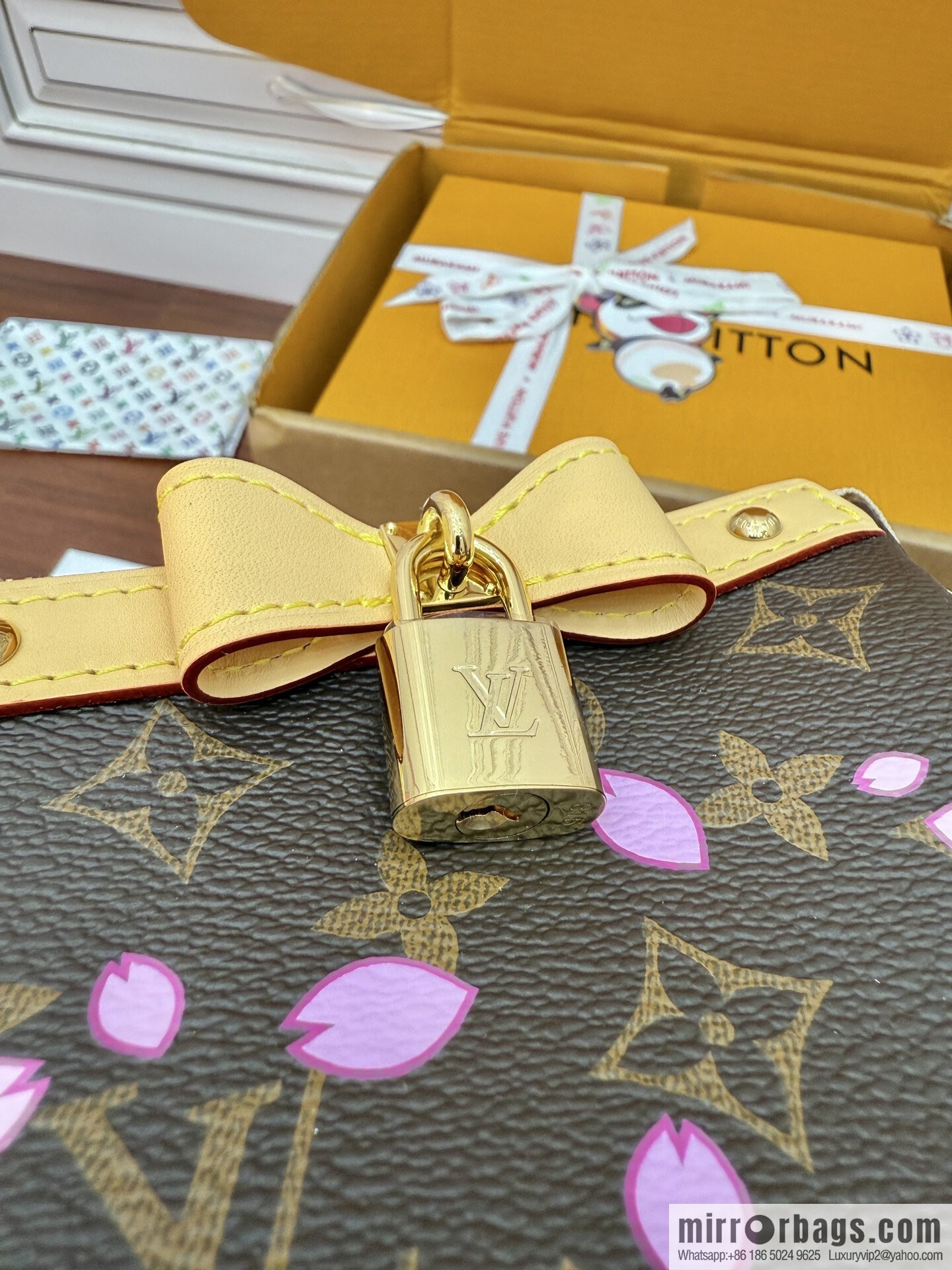 LV M13666 LV x TM Pochette Accessoires