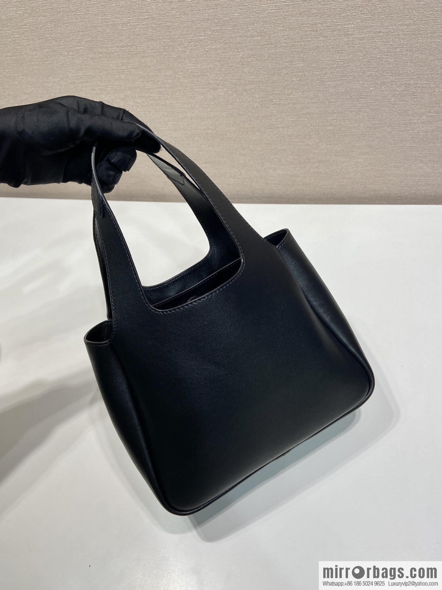 PRADA 🎉 new basket 🎉 1BG542 cowhide 🎉🎉 black