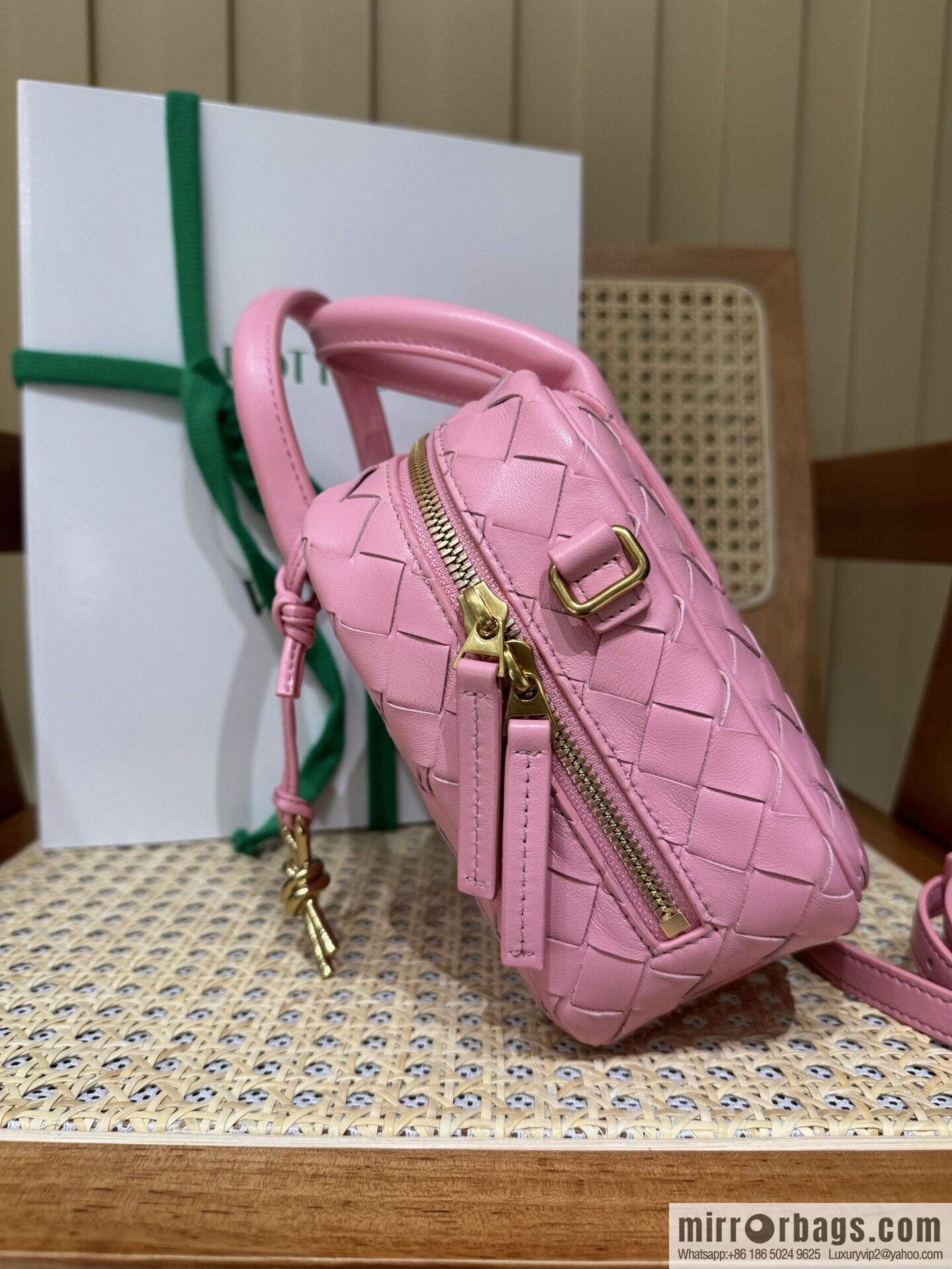 BV Small Getaway Tote 776736 Barbie Powder