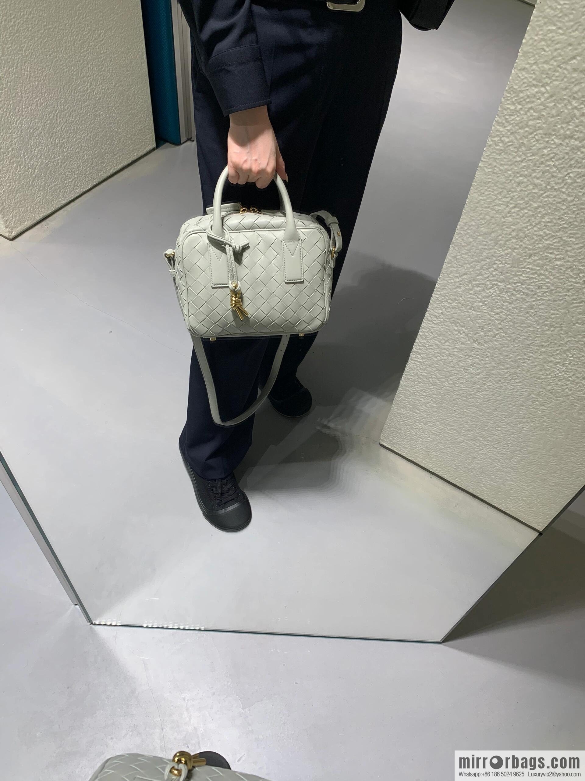 BV S Getaway Handbag 776736 Agate Grey
