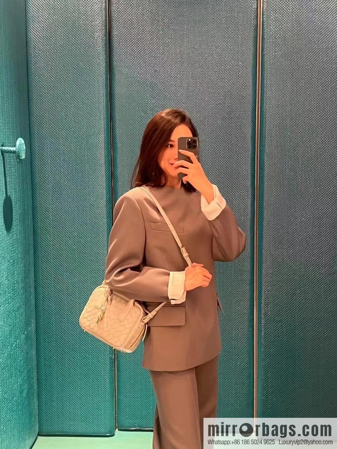 BV S Getaway Handbag 776736 Agate Grey