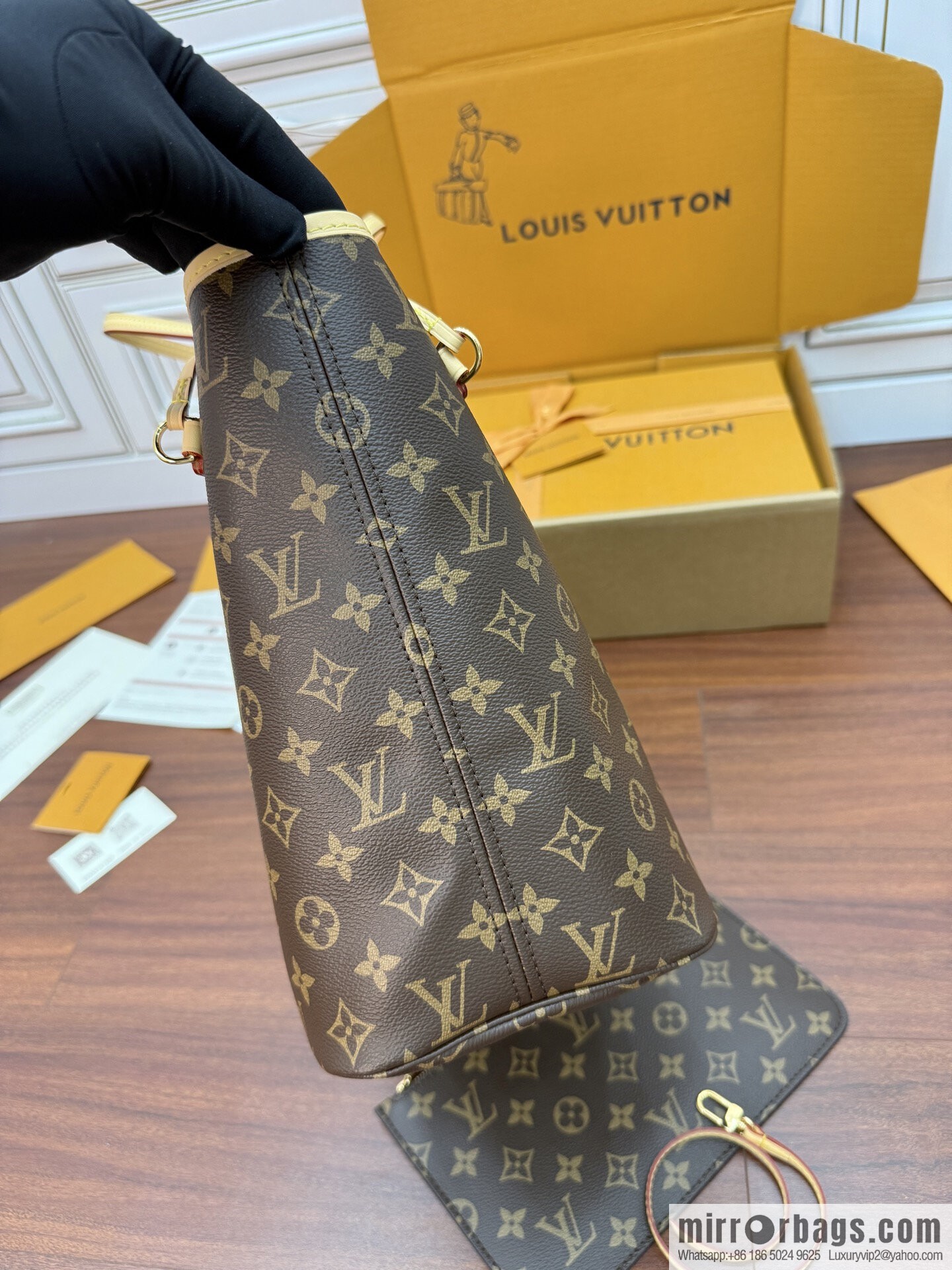 LV M46975 CUSTOMIZABLE Neverfull MM