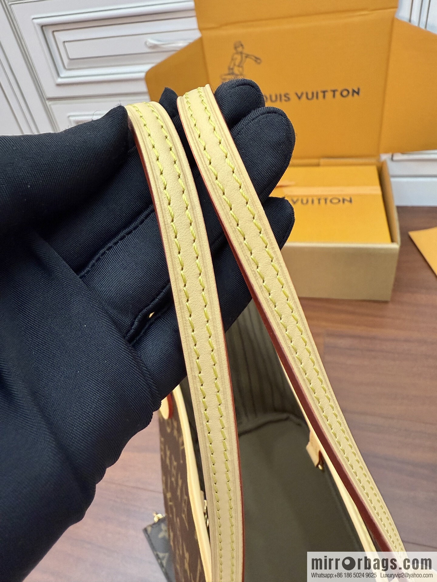 LV M46975 CUSTOMIZABLE Neverfull MM