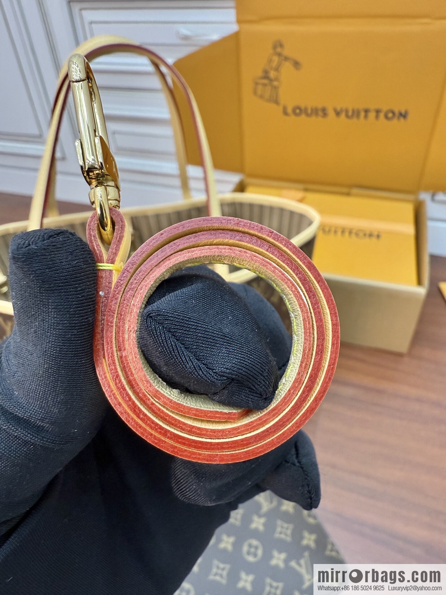 LV M46975 CUSTOMIZABLE Neverfull MM