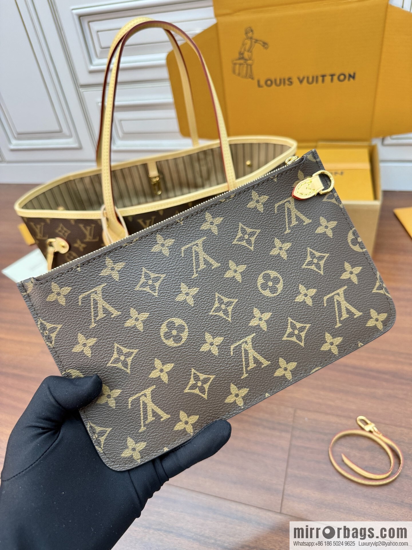 LV M46975 CUSTOMIZABLE Neverfull MM