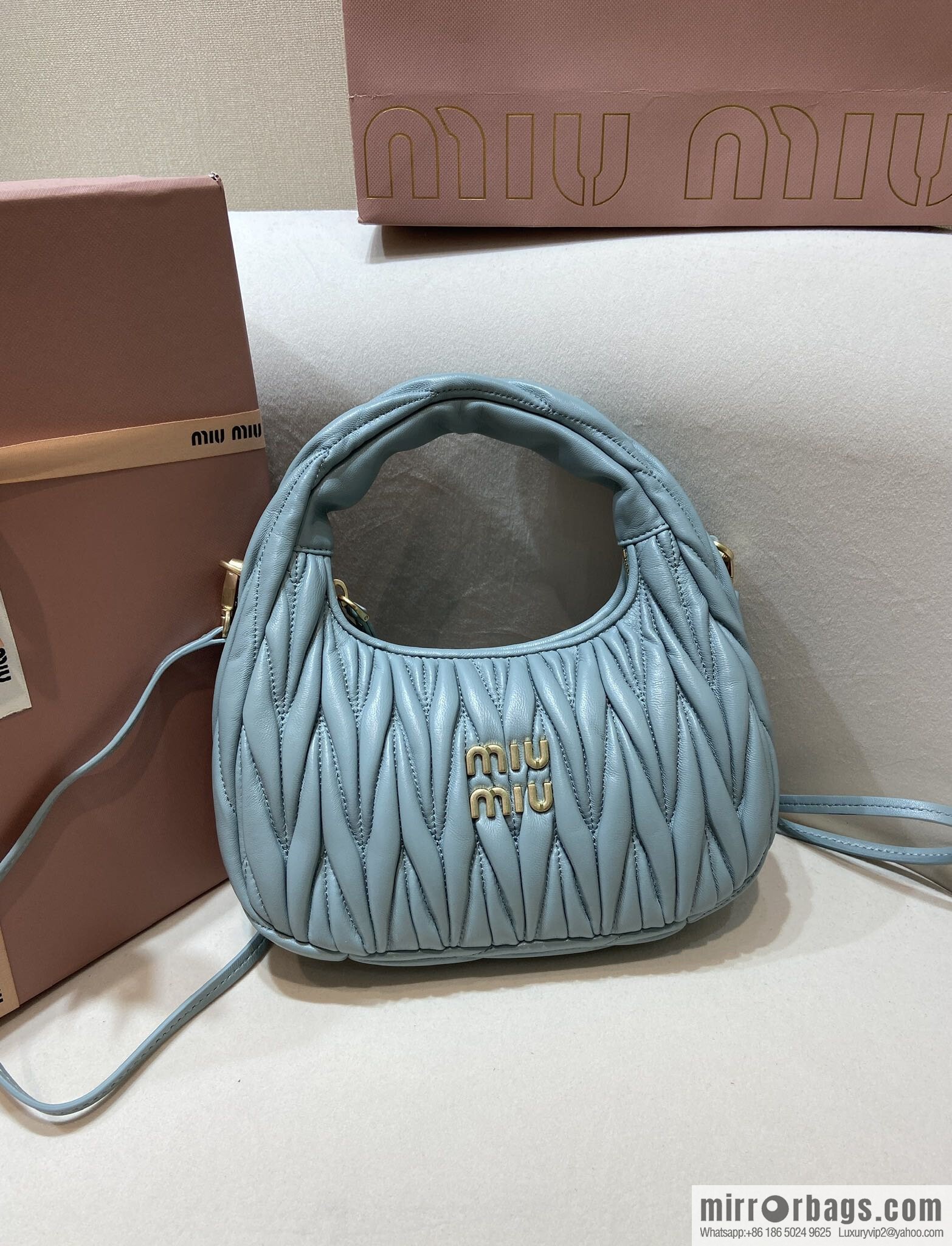 MIUMIU 𝐰𝐚𝐧𝐝𝐞𝐫 𝐡𝐨𝐛𝐨 handbag/messenger bag 5BB125 S 💕💕 haze blue