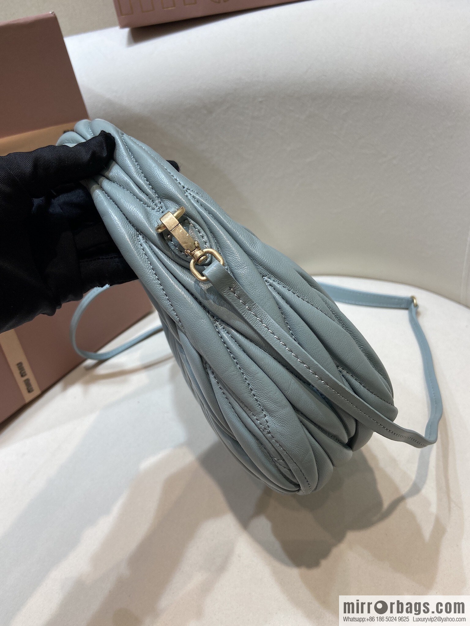 MIUMIU 𝐰𝐚𝐧𝐝𝐞𝐫 𝐡𝐨𝐛𝐨 handbag/messenger bag 5BB125 S 💕💕 haze blue