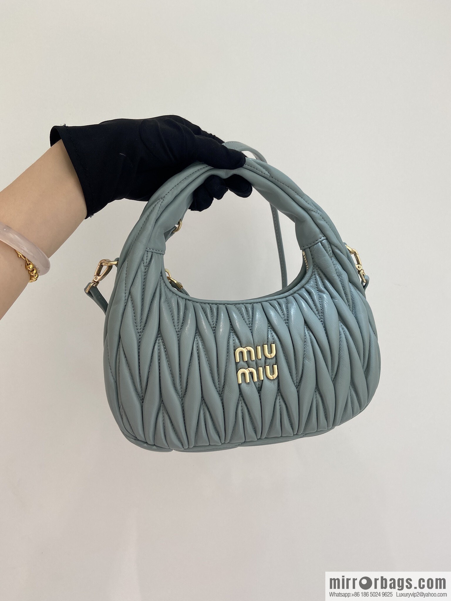 MIUMIU 𝐰𝐚𝐧𝐝𝐞𝐫 𝐡𝐨𝐛𝐨 handbag/messenger bag 5BB125 S 💕💕 haze blue