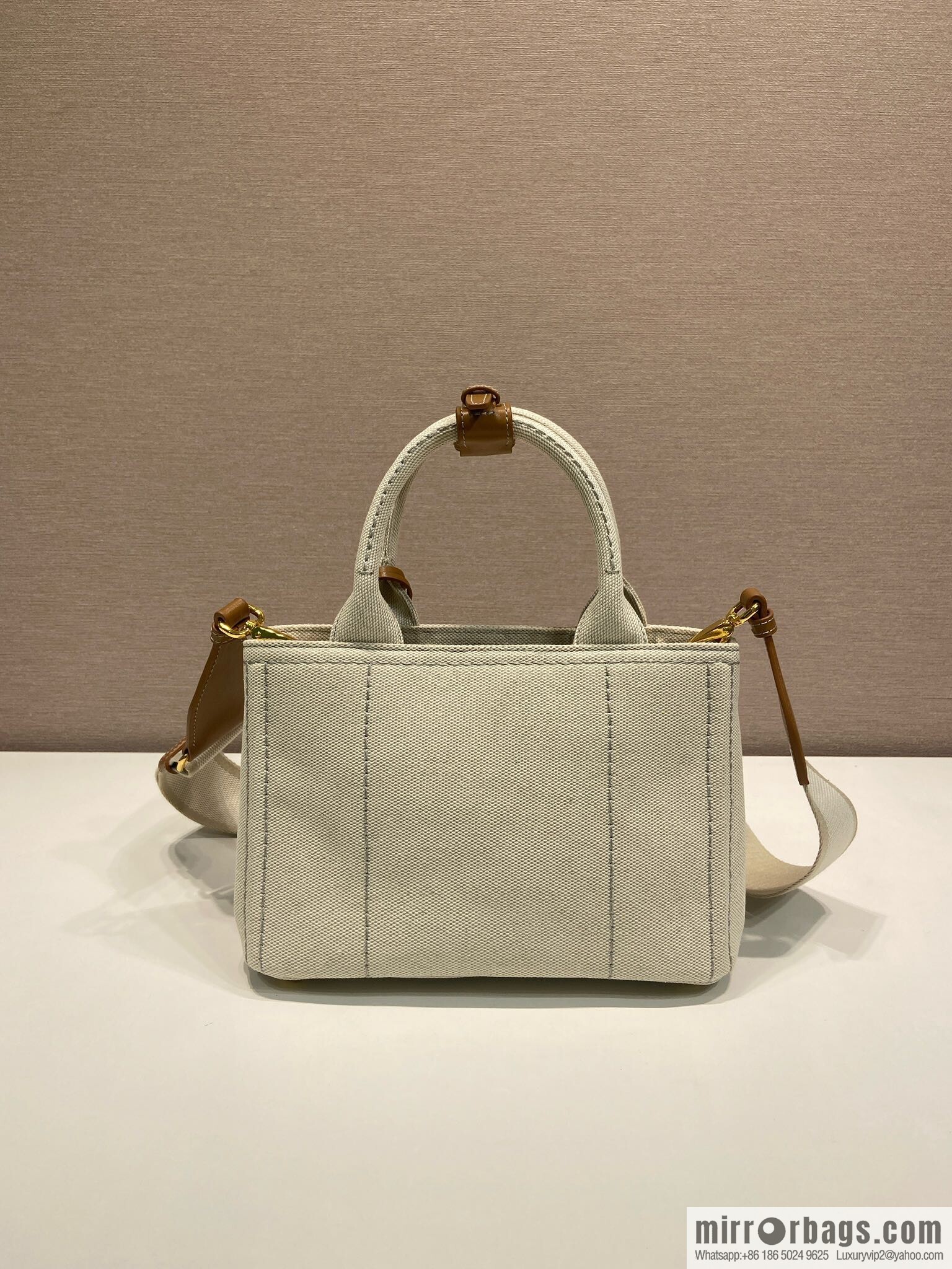 PRADA 🎉 new handbag 🎉 1BA038 neutral color🎉🎉