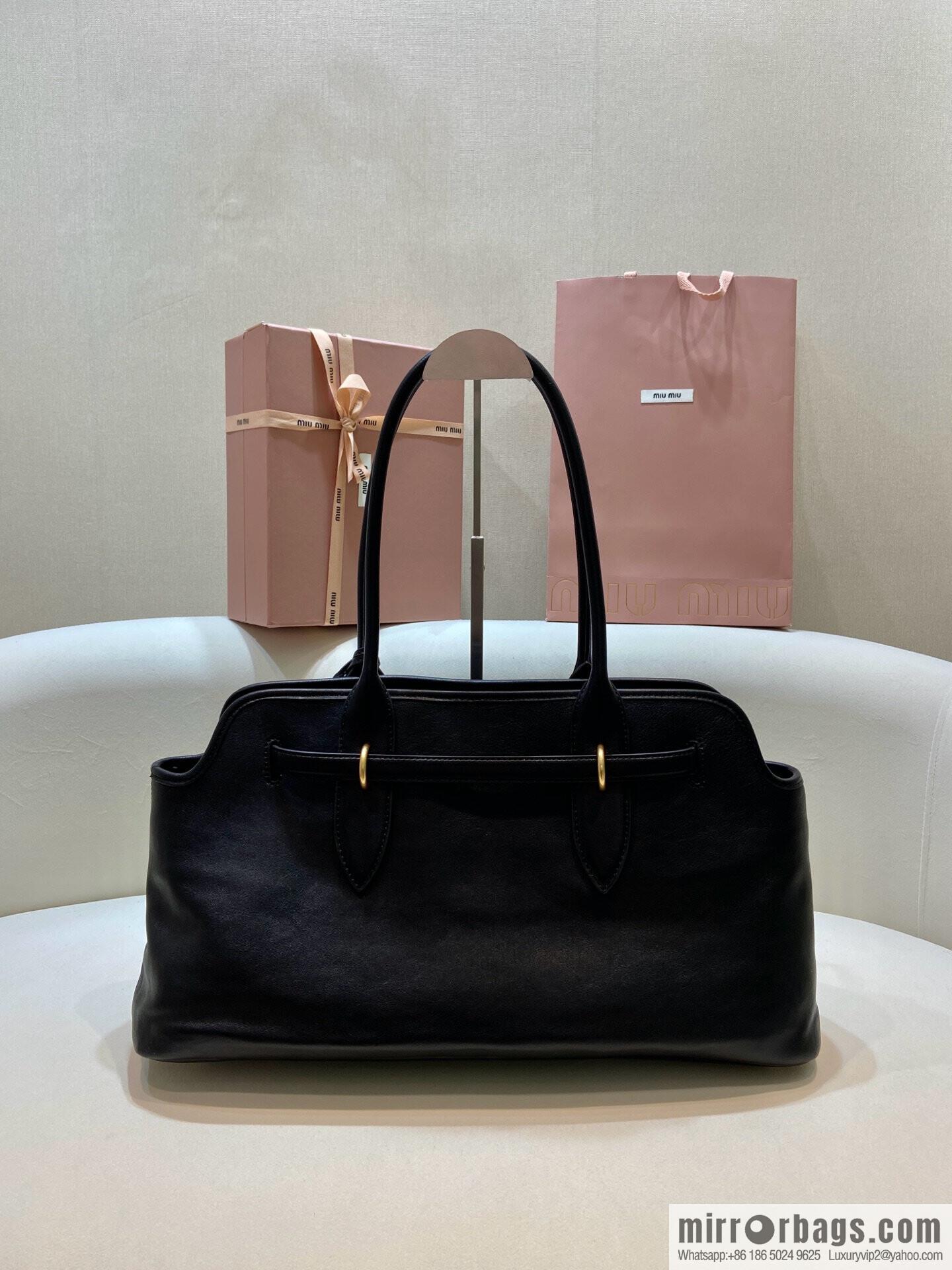 MIUMIU Aventure handbag 💕 new 💕 5BG310 💕💕 black
