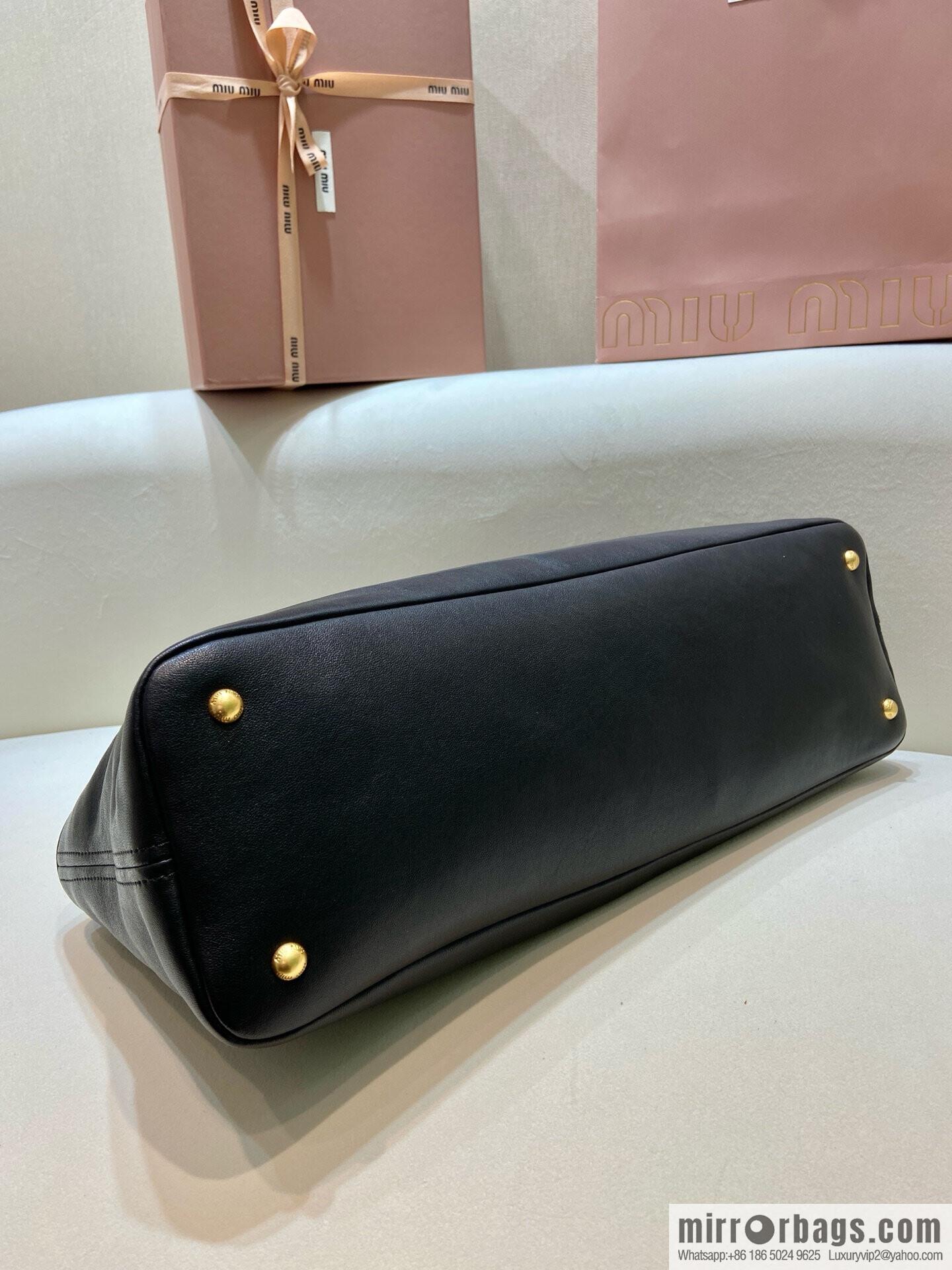 MIUMIU Aventure handbag 💕 new 💕 5BG310 💕💕 black