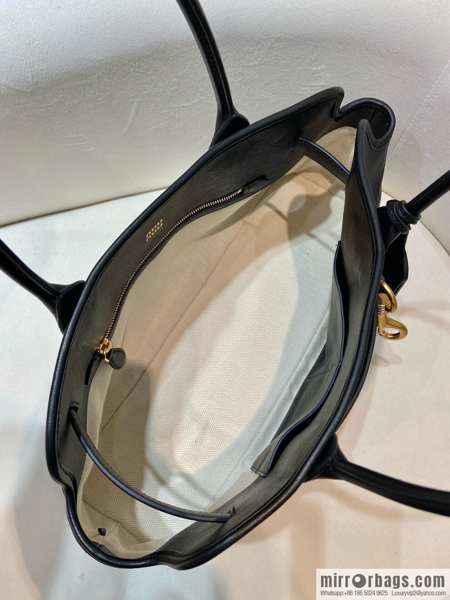 MIUMIU Aventure handbag 💕 new 💕 5BG310 💕💕 black