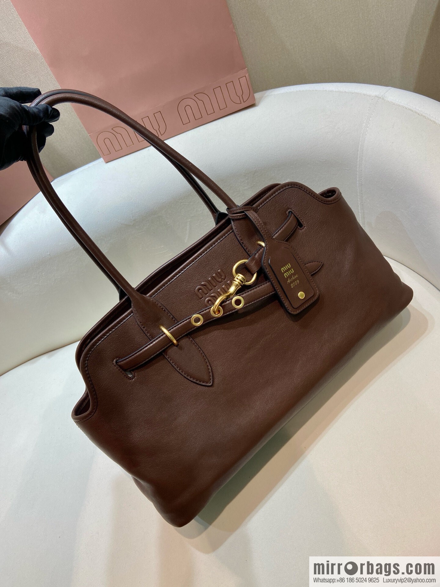 MIUMIU Aventure handbag 💕 new 💕 5BG310 💕💕 coffee color