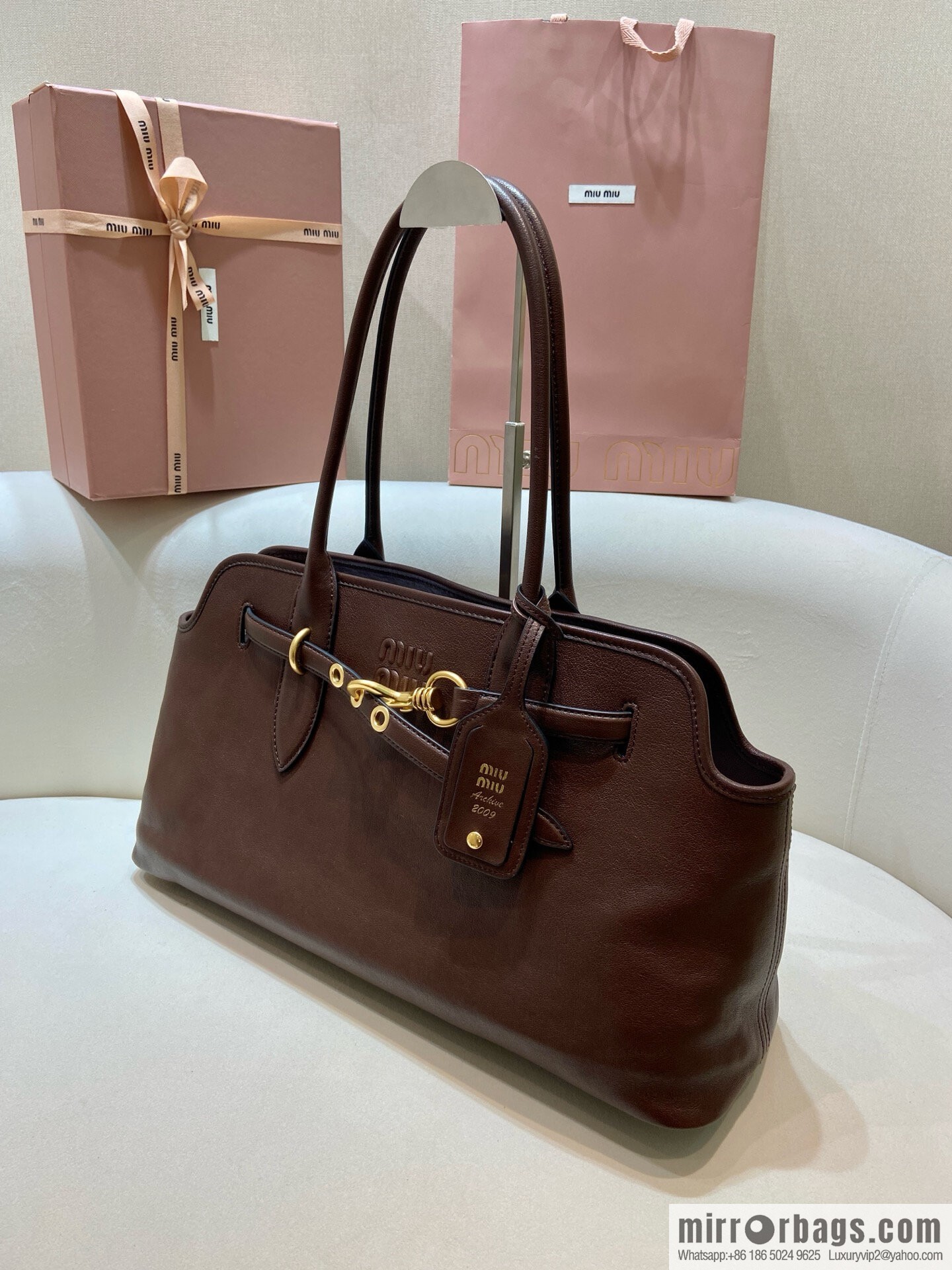 MIUMIU Aventure handbag 💕 new 💕 5BG310 💕💕 coffee color