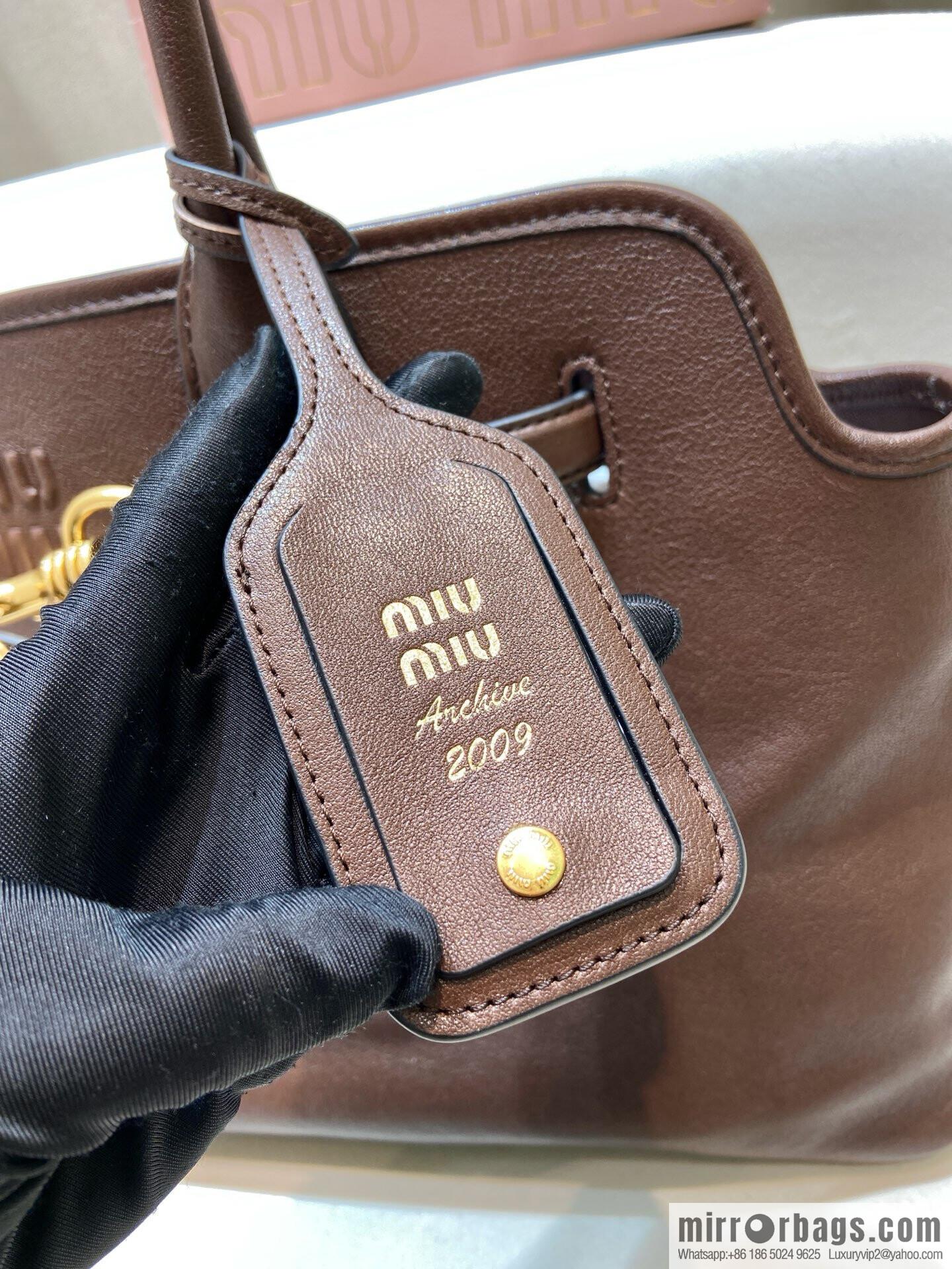 MIUMIU Aventure handbag 💕 new 💕 5BG310 💕💕 coffee color